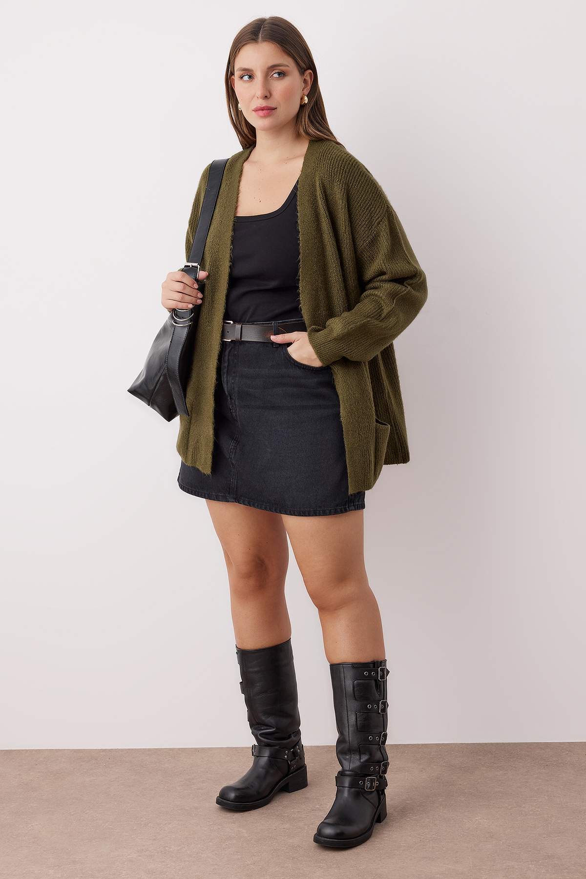 Trendyolmilla  Haki Yumuşak Dokulu Cep Detaylı Triko Hırka TBBAW26AV00027