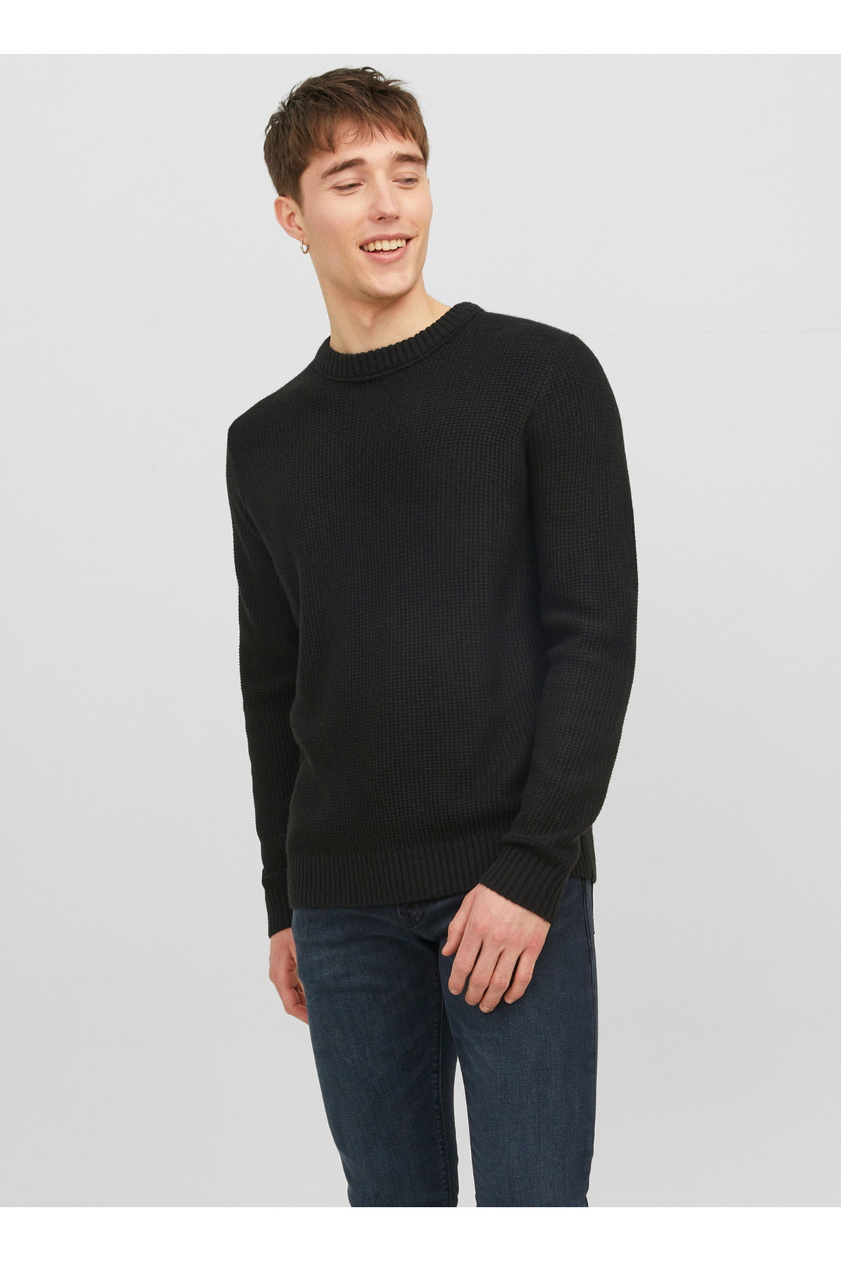 پلیور مردانه یقه گرد مشکی استاندارد ۱۲۲۴۳۱۱۶_JORKYLE KNIT CREW NECK جک اند جونز پلیور Jack & Jones