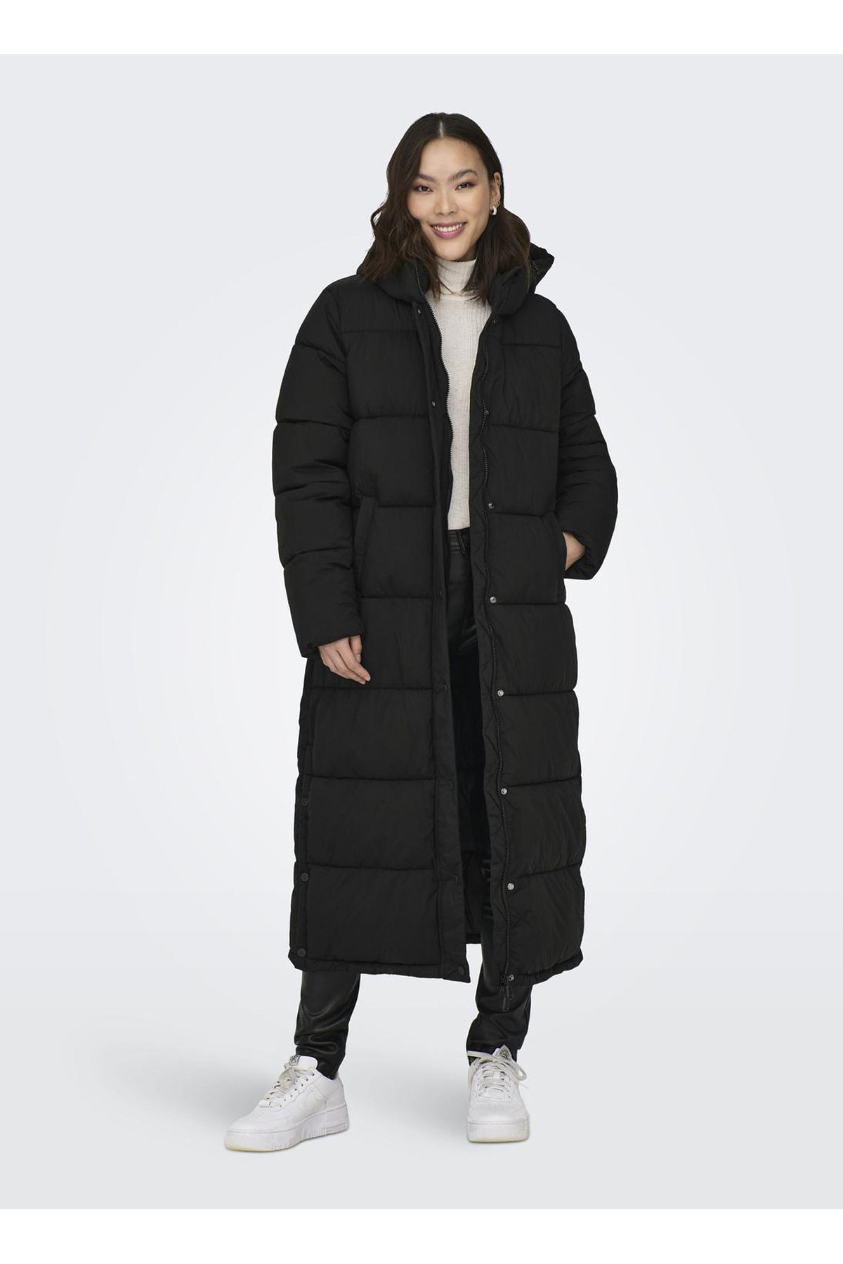 Black Women's Coat ONLANN PREMIUM PUFFER COAT X-LONG O