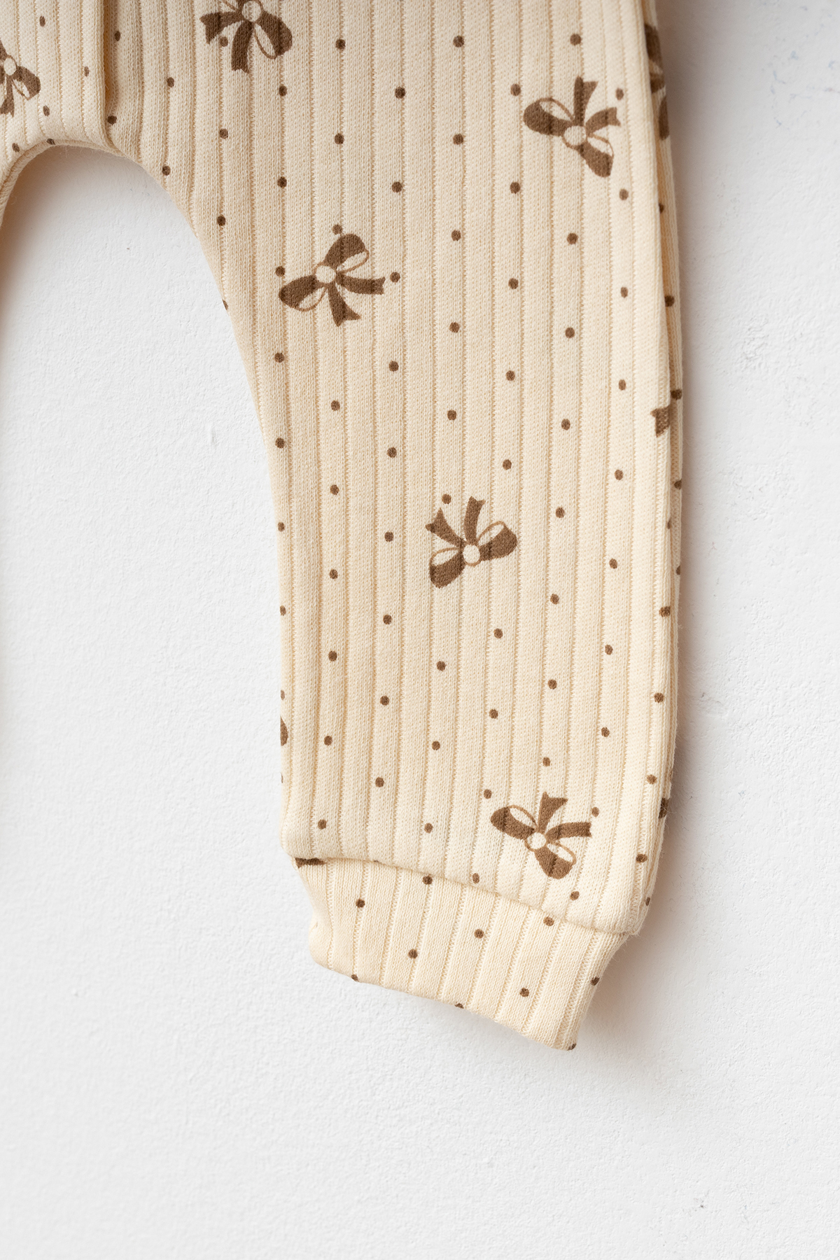 yukobaby bebeğiniz için en doğalı BEBEK FİYONKLU BEJ 3-6-9 AY PAMUKLU MANŞETŞİZ TULUM YENİDOĞAN HASTANE ÇIKIŞI BEBEK KIYAFETİ fotoğrafı 4 (önizleme)