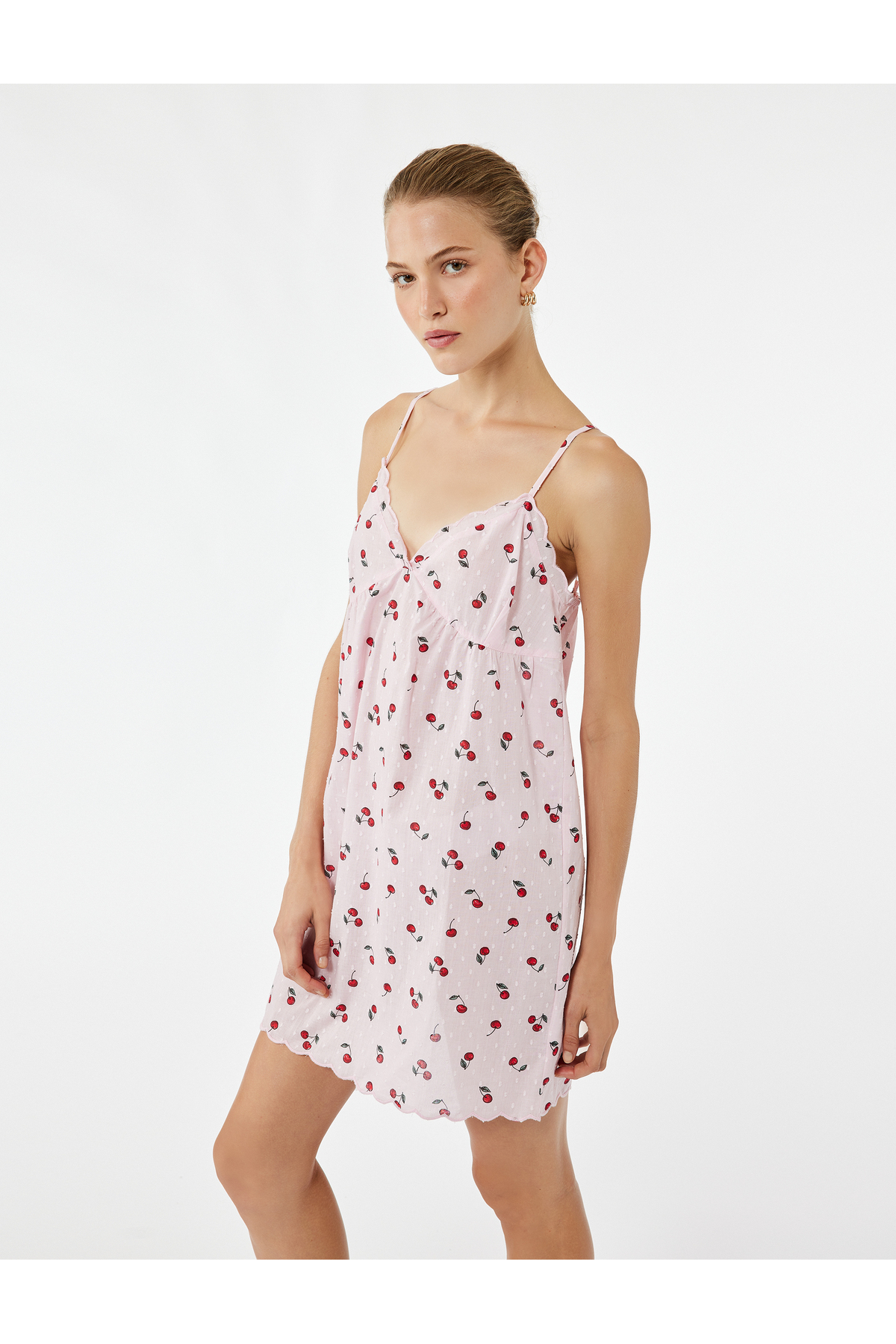 Koton Rahat Kalıp Pamuklu V Yaka İnce Askılı Kiraz Baskılı Gecelik