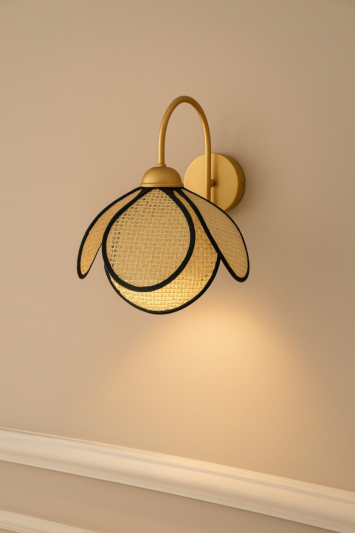 Natiorj Çok Yapraklı Hazeran Model Pilli Tak Çalıştır Aplik Salon Yatak Odası