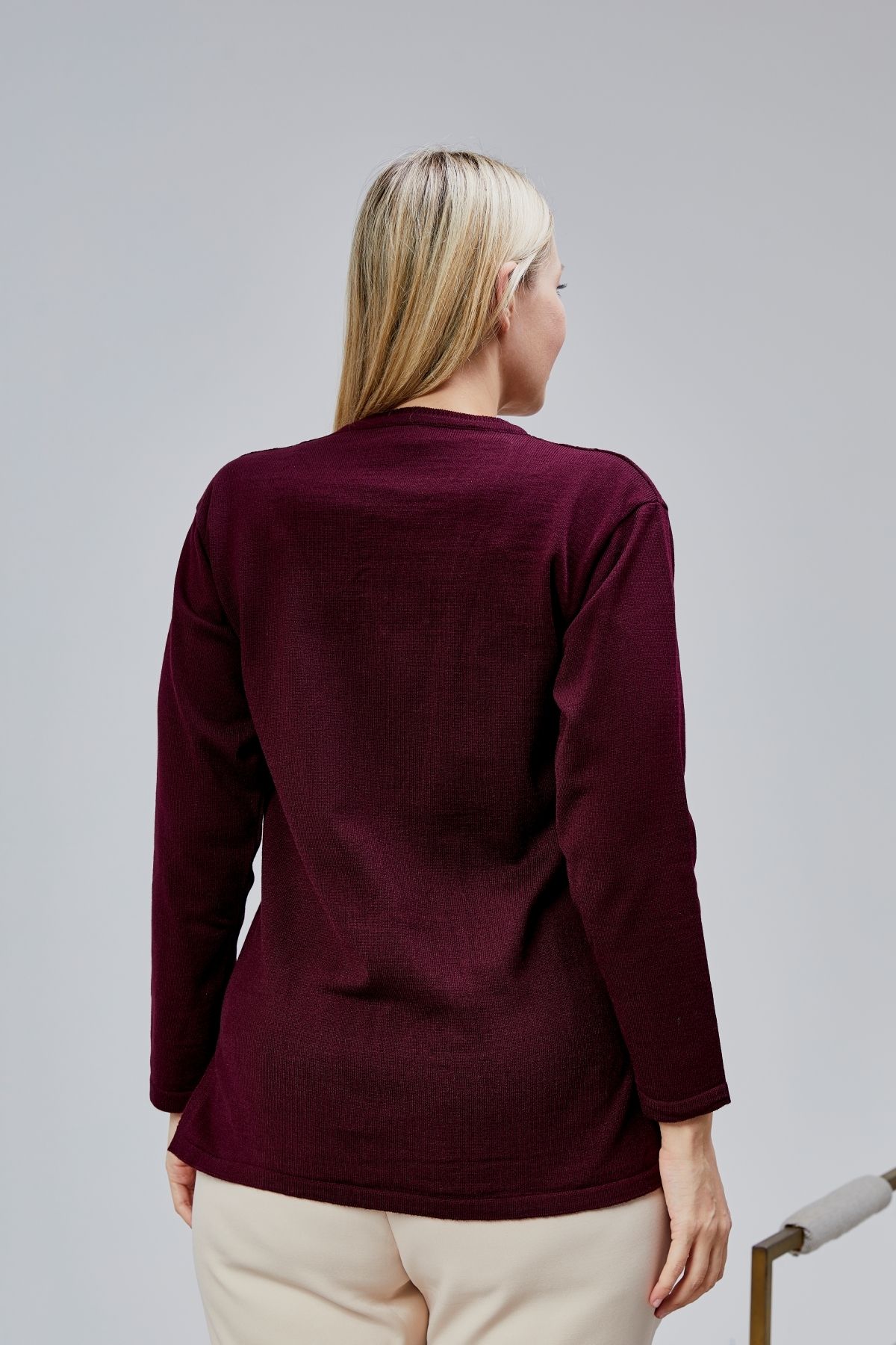 Jinx Wear Fashion  Kadın Triko Yaka İnci Detay Kışlık Orta Yaş Günlük Anne Bluz Kazak - Görsel 3