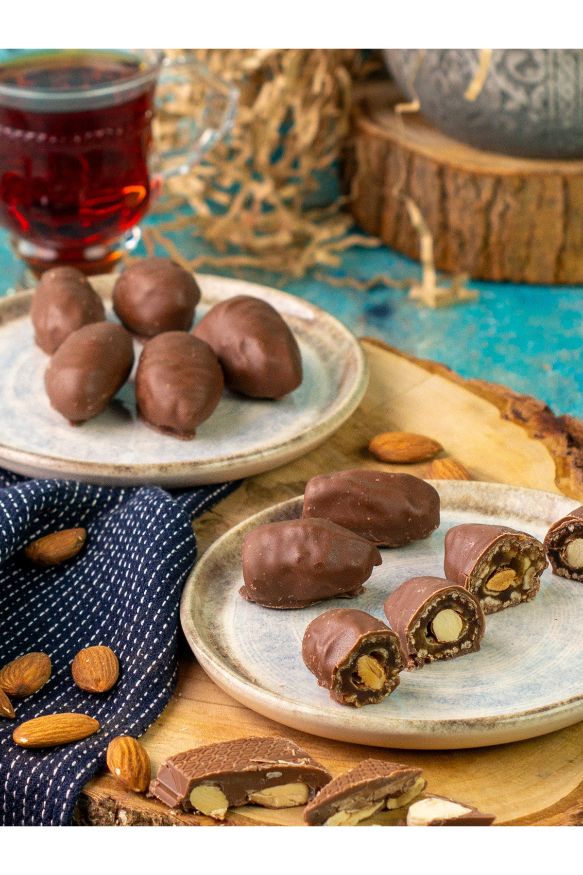 Hurma Kervanı Çikolatalı Badem Çekirdekli Hurma 500g