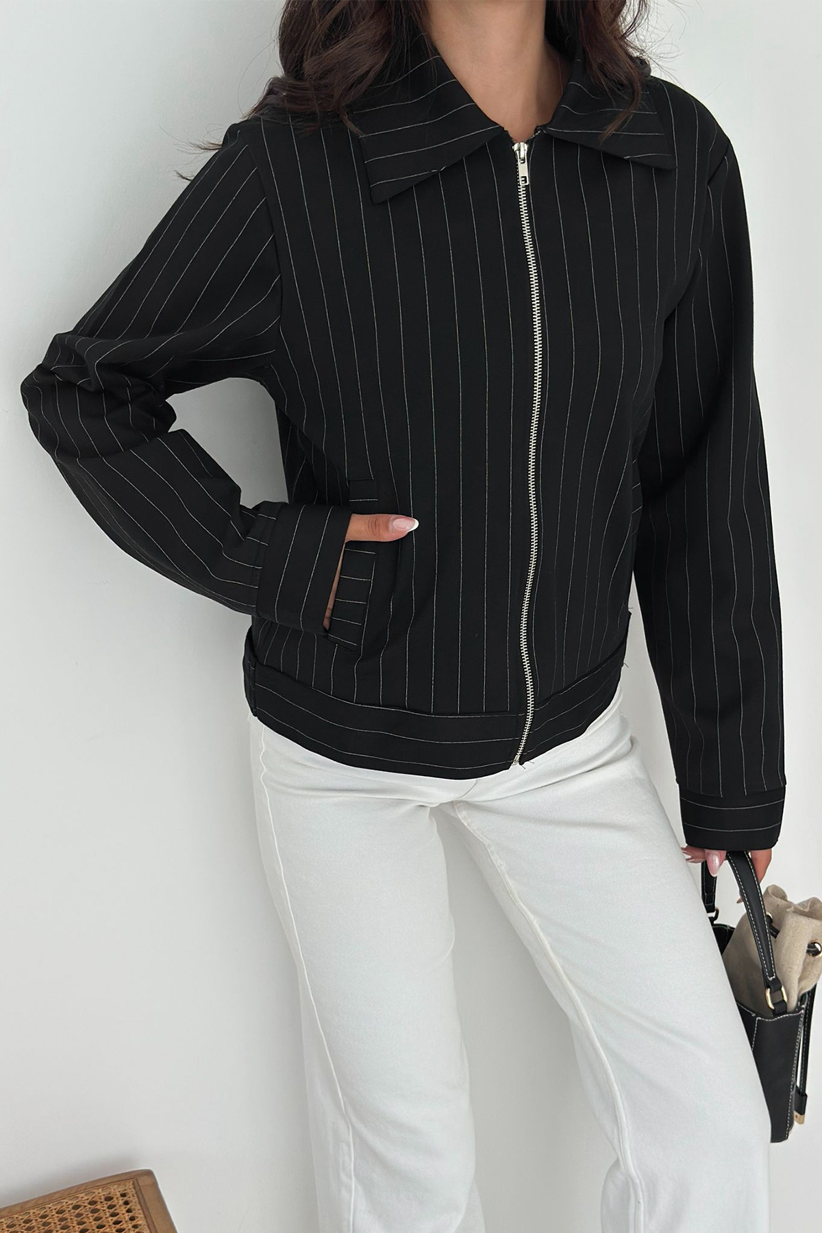 Noa Noa  Kadın Metal Fermuarlı Çizgili Ceket – Şehirli & Zamansız Stil - Görsel 2