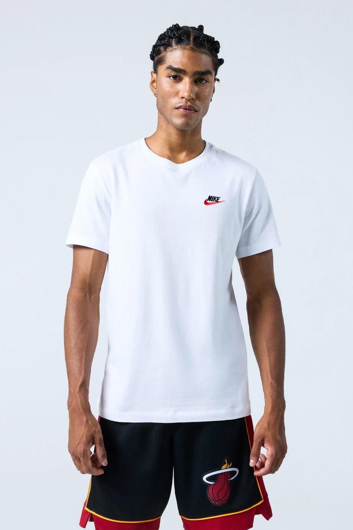 تیشرتمردانهNikeسفید