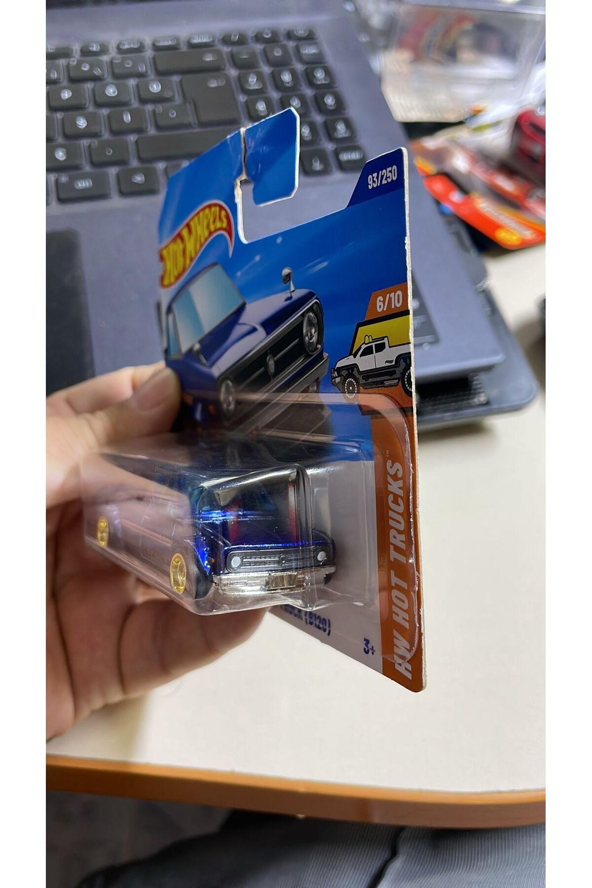 HOT WHEELS 1975 Datsun Sunny Truck B120 Super Treasure Hunt STH