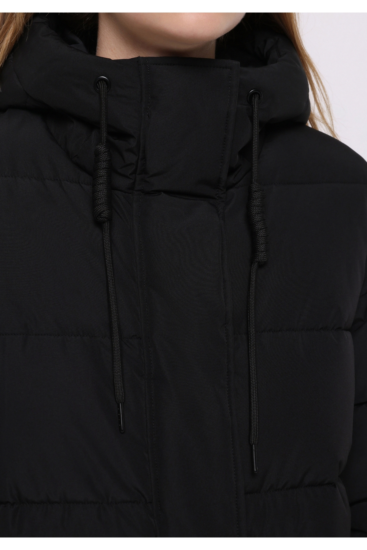 Colin’s  Regular Fit Kapüşonlu Fermuarlı Astarlı Suya Dayanıklı Kadın Siyah Kaban - Görsel 4