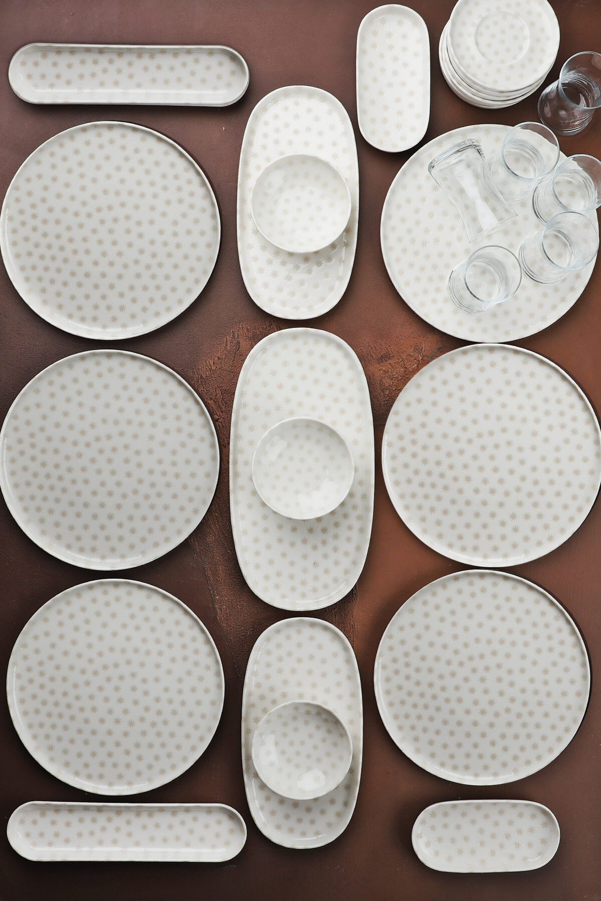 Lunares 29-Piece Porcelain Breakfast Set 6-Person Breakfast Set & Set