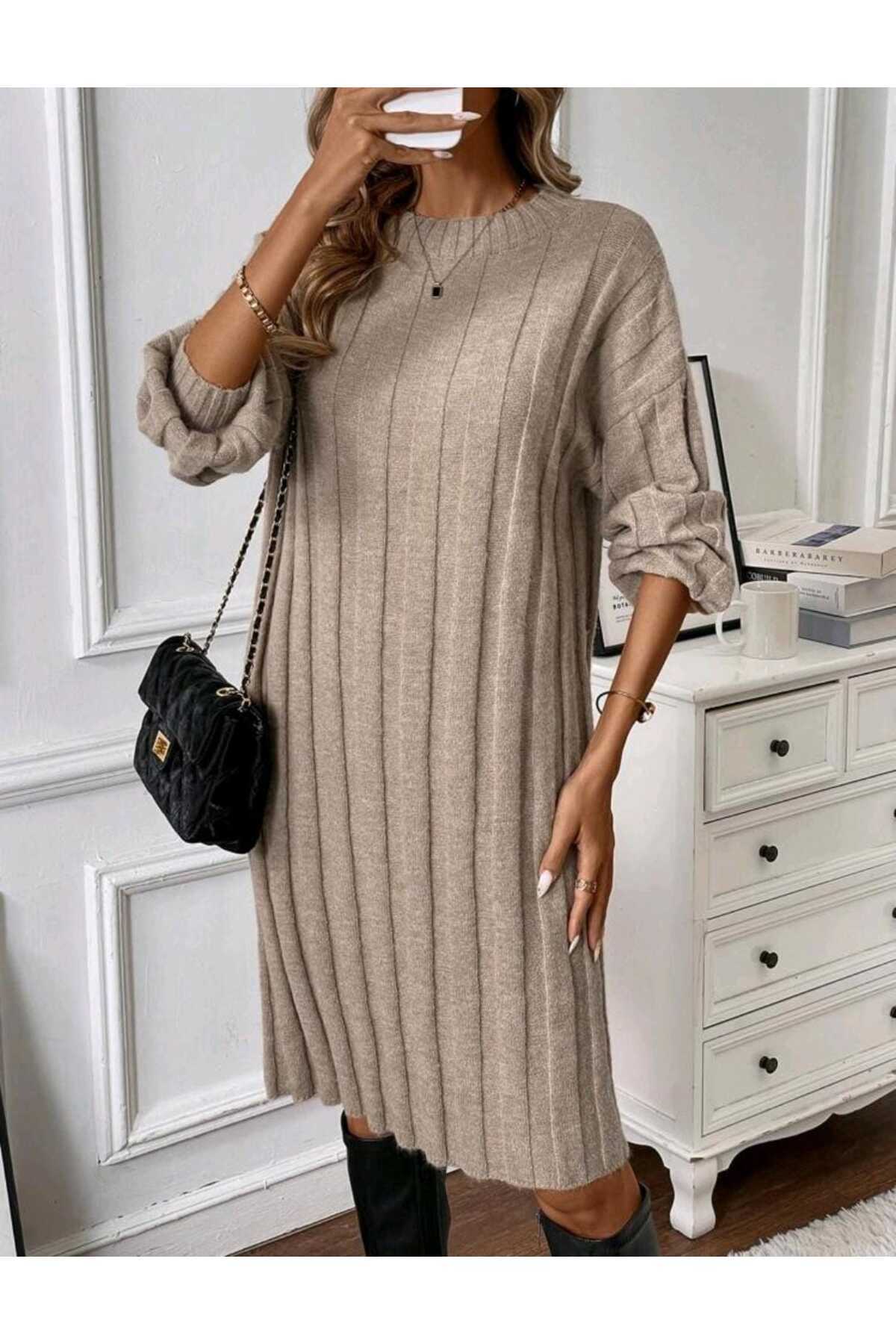 Bracha Crew nyakú, széles bordás, hosszú ujjú, szőtt részletekkel ellátott térdig érő kötött ruha