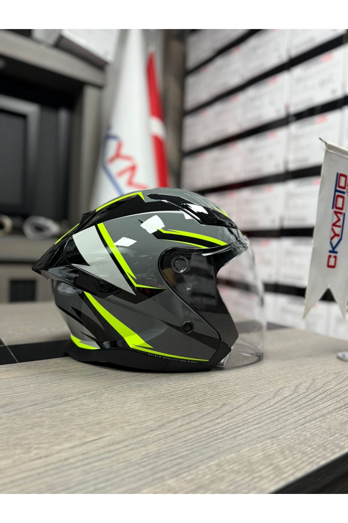 Kask Molixing Çizgili Desen Fosforlu Sarı-Siyah-Beyaz Açık