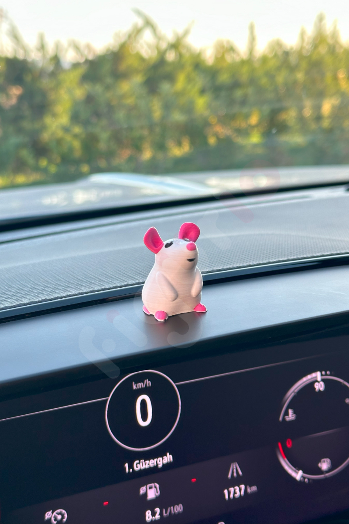 figurio Pofuduk Pembe Kulaklı Fare Araba Süsü / Minik Dekor / Hediyelik Figür