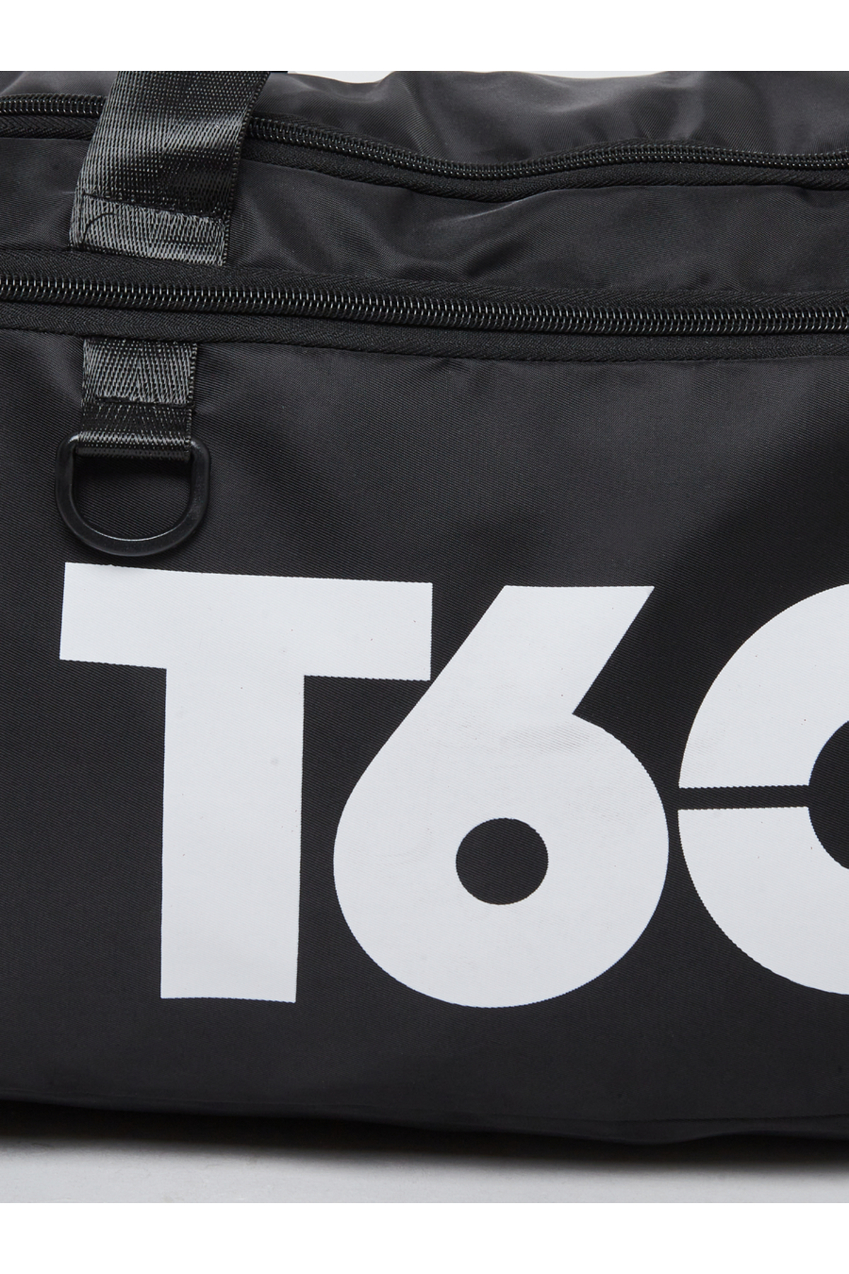 حقيبة رياضية مطبوع بتفاصيل ومقابض مزدوجة