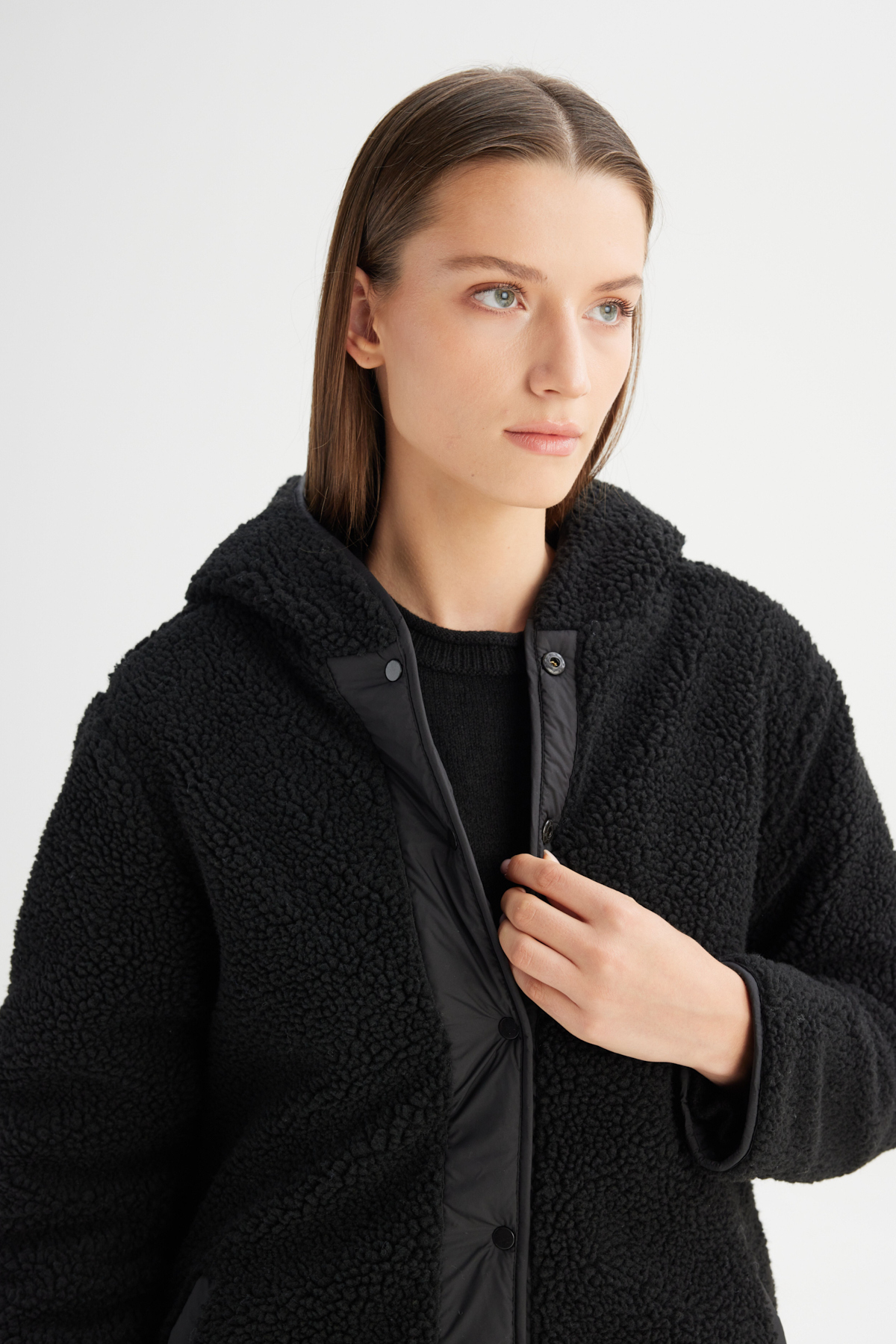 Wrangler  Regular Fit Normal Kesim Kapüşonlu Siyah Kapitoneli Mont - Görsel 4