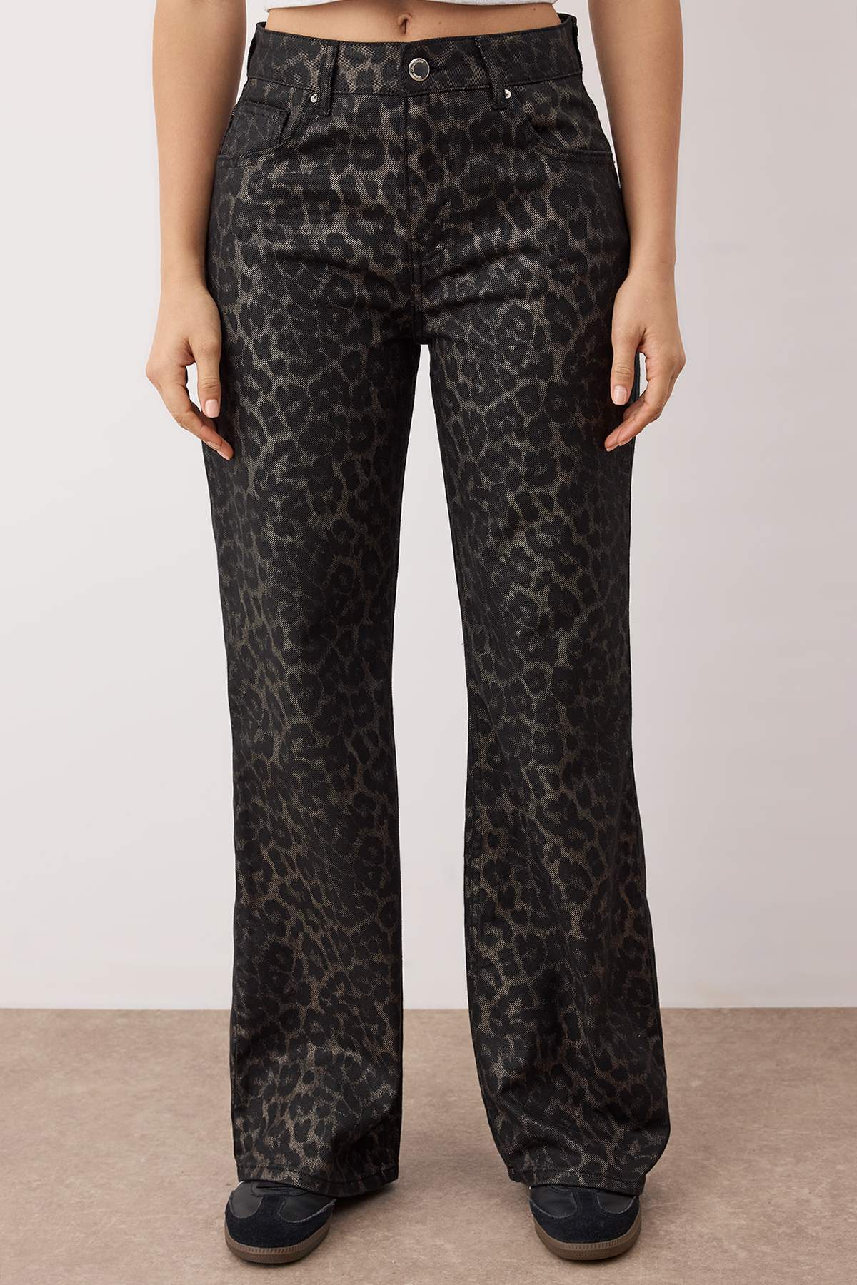 Trendyolmilla  Çok Renkli Leopar Desenli Yüksek Bel Wide Leg Geniş Paça Jeans TWOAW26JE00154 - Görsel 3