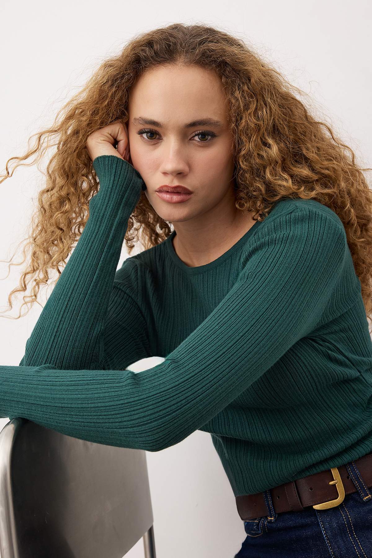 Trendyolmilla  Koyu Yeşil Merserize Premium İplik/Özel İplik Drape/Büzgü Detaylı Triko Kazak TWOAW26KZ00041 - Görsel 2