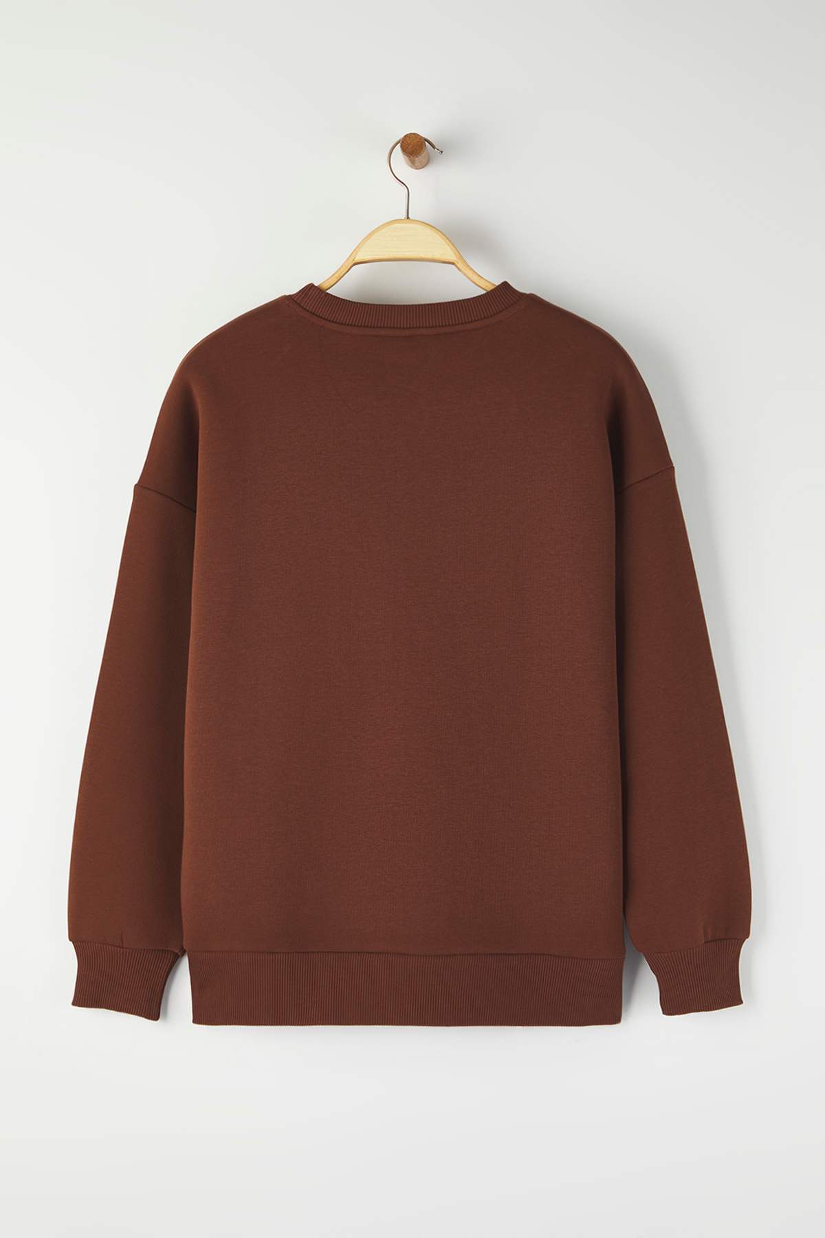Trendyolmilla  Teen Kahverengi Kalın İçi Polarlı Kokteyl Bardak Baskılı Örme Sweatshirt TWOAW26SW00159 - Görsel 6