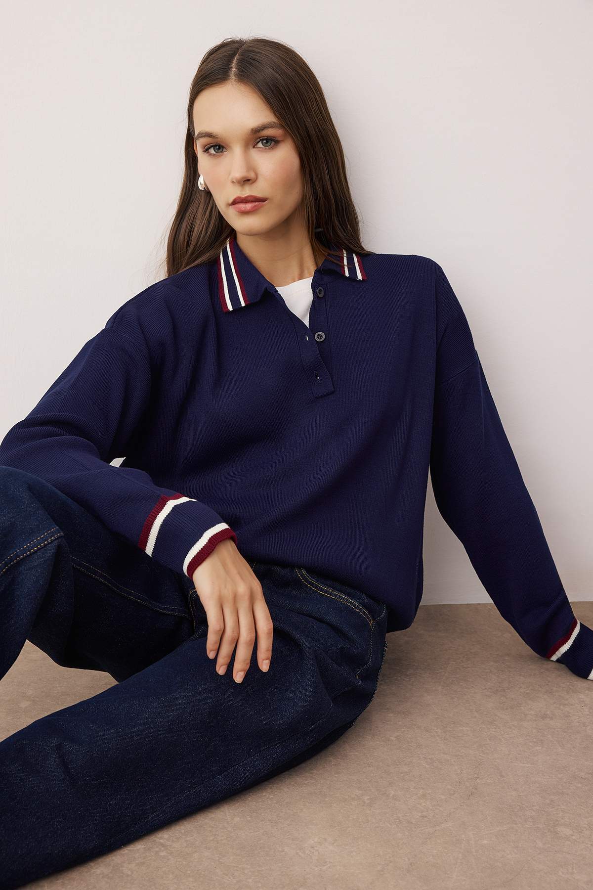 Trendyolmilla  Lacivert Renk Bloklu Polo Yaka Triko Kazak TWOAW26KZ00238