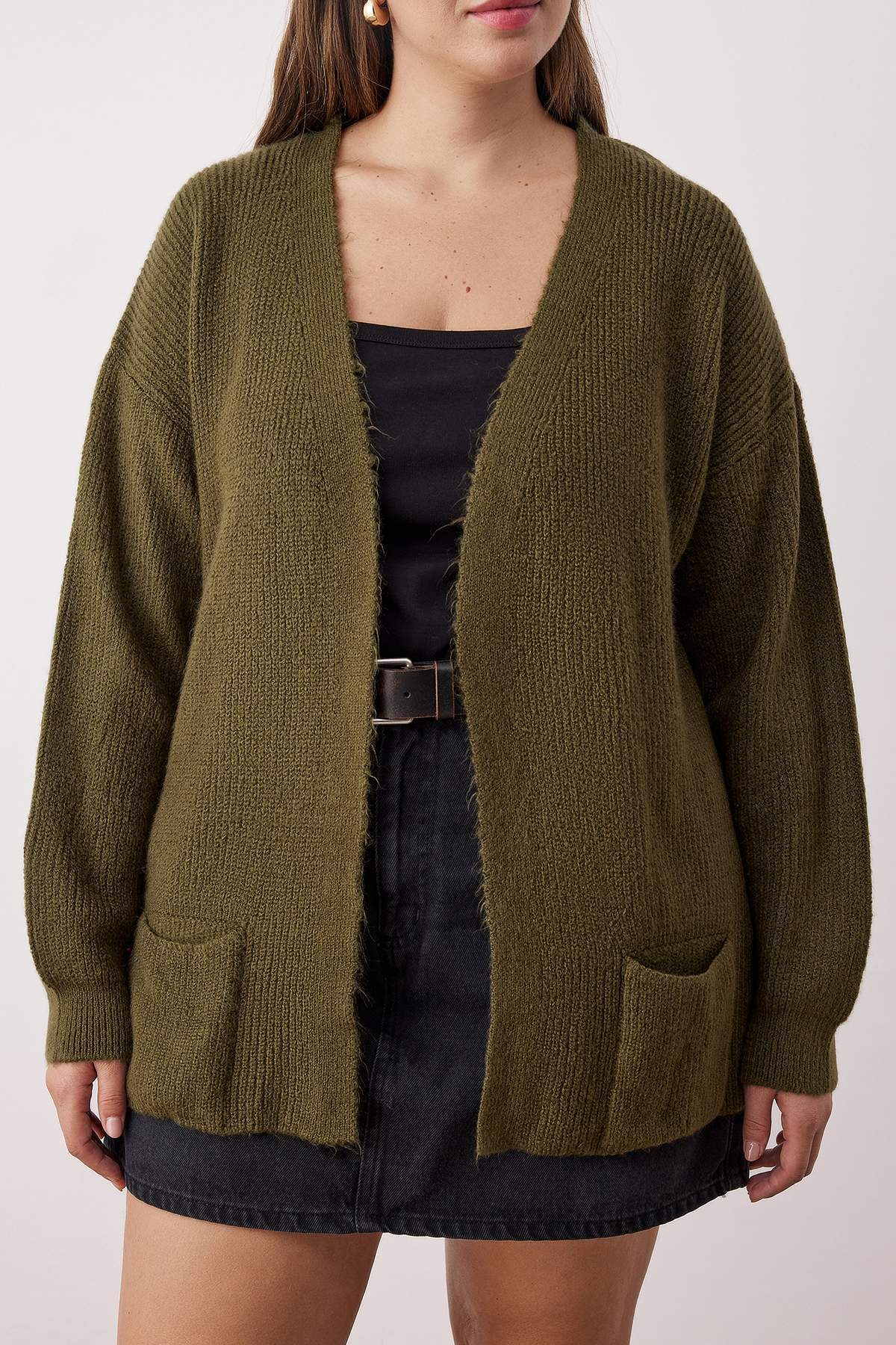 Trendyolmilla  Haki Yumuşak Dokulu Cep Detaylı Triko Hırka TBBAW26AV00027 - Görsel 3