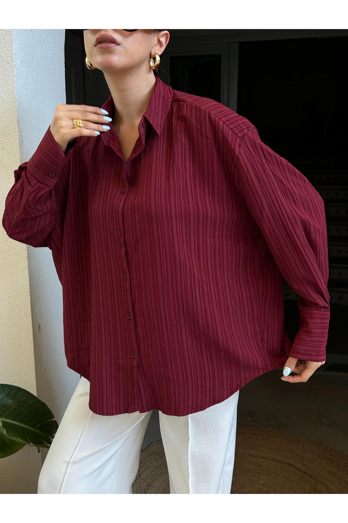 minaaise Bordo Oversize Geniş Manşetli Kadın Gömlek 27384 fotoğrafı 4 (önizleme)
