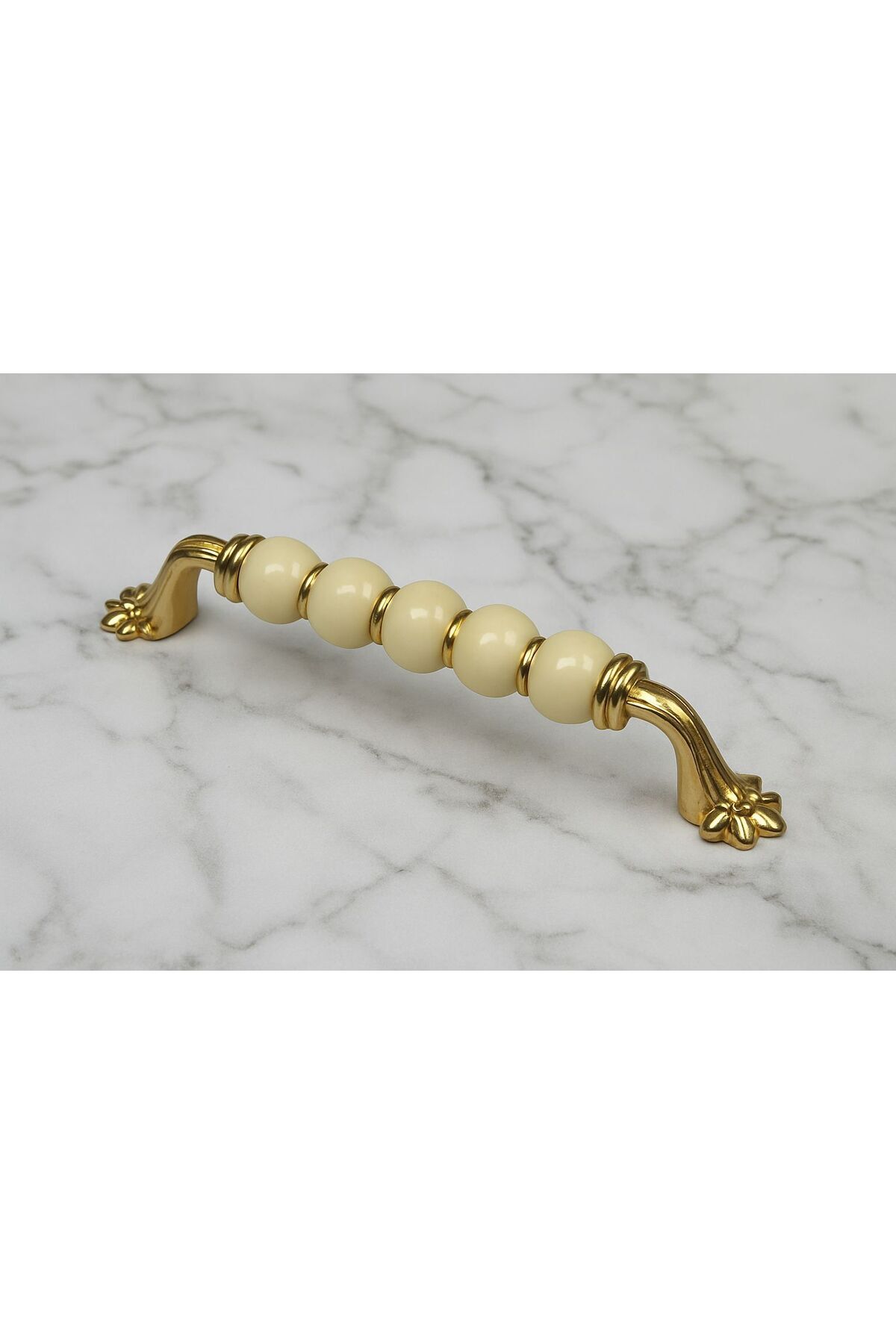 Gold cream bead 128mm