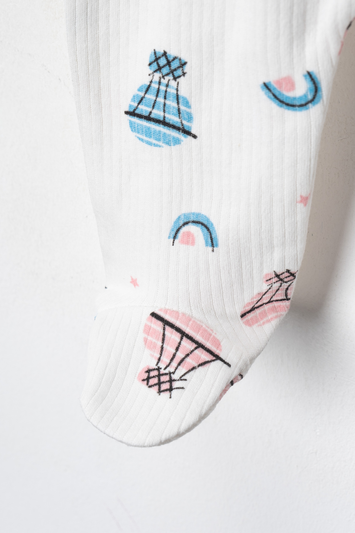 طقم رومبير ملون منقوش مكون من 3 قطع للفتيات والأول...