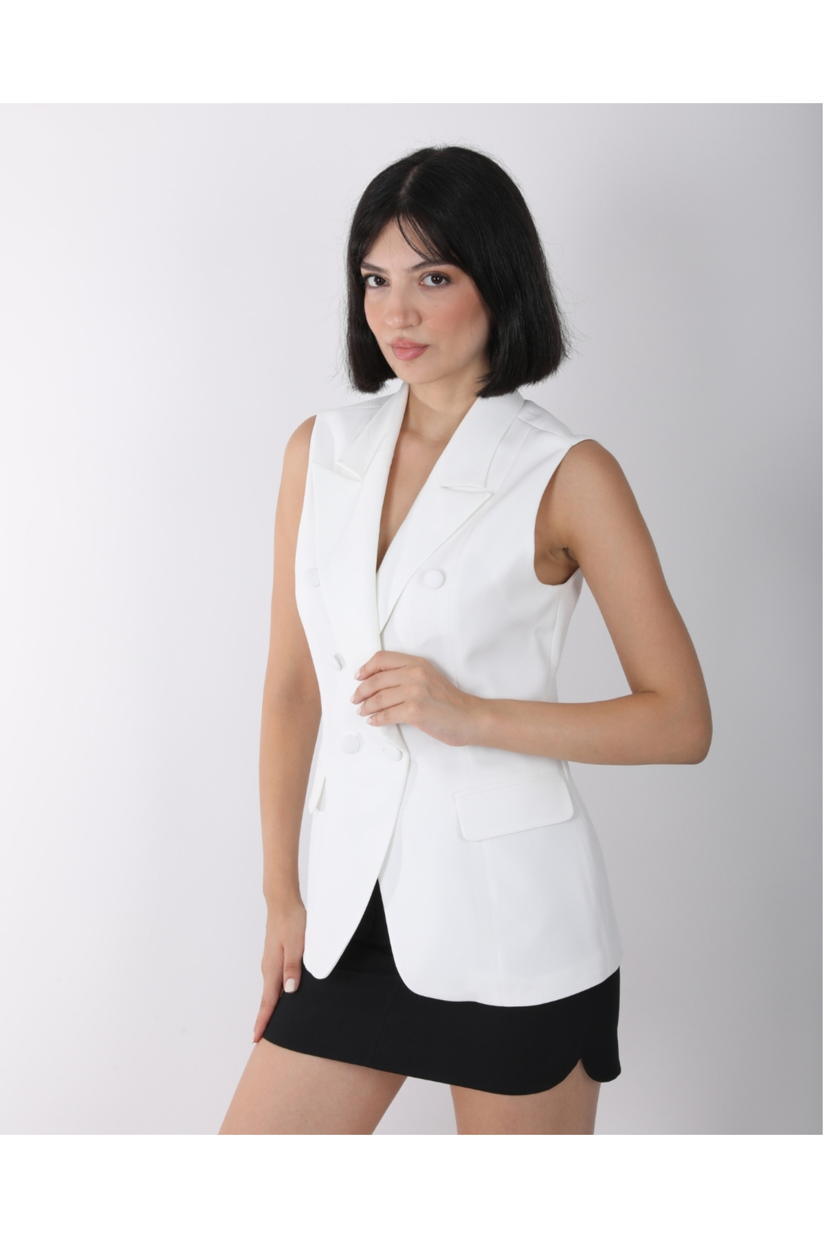 Kadın Beyaz Düğme Detaylı Blazer Yelek