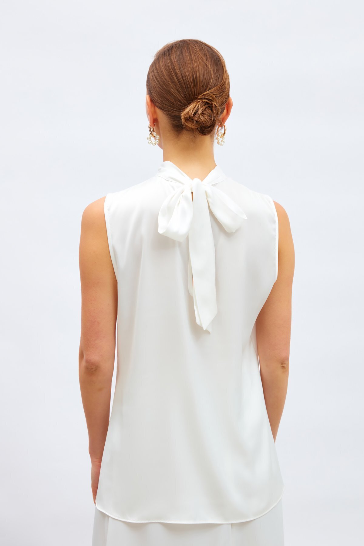 Sateen  Yaka Detaylı Saten Bluz - Ekru - Görsel 7