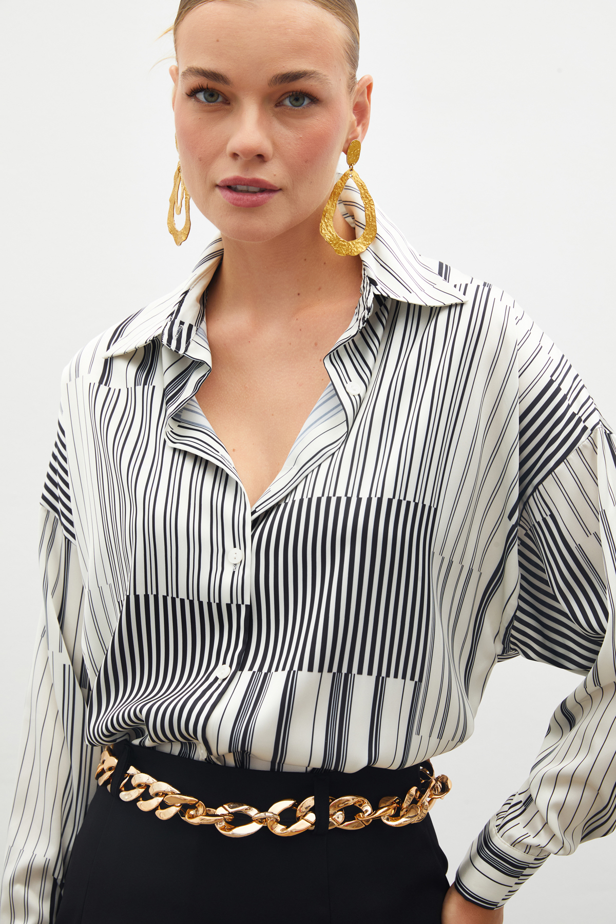 Sateen  Çizgili Düz Gömlek - Siyah - Görsel 4