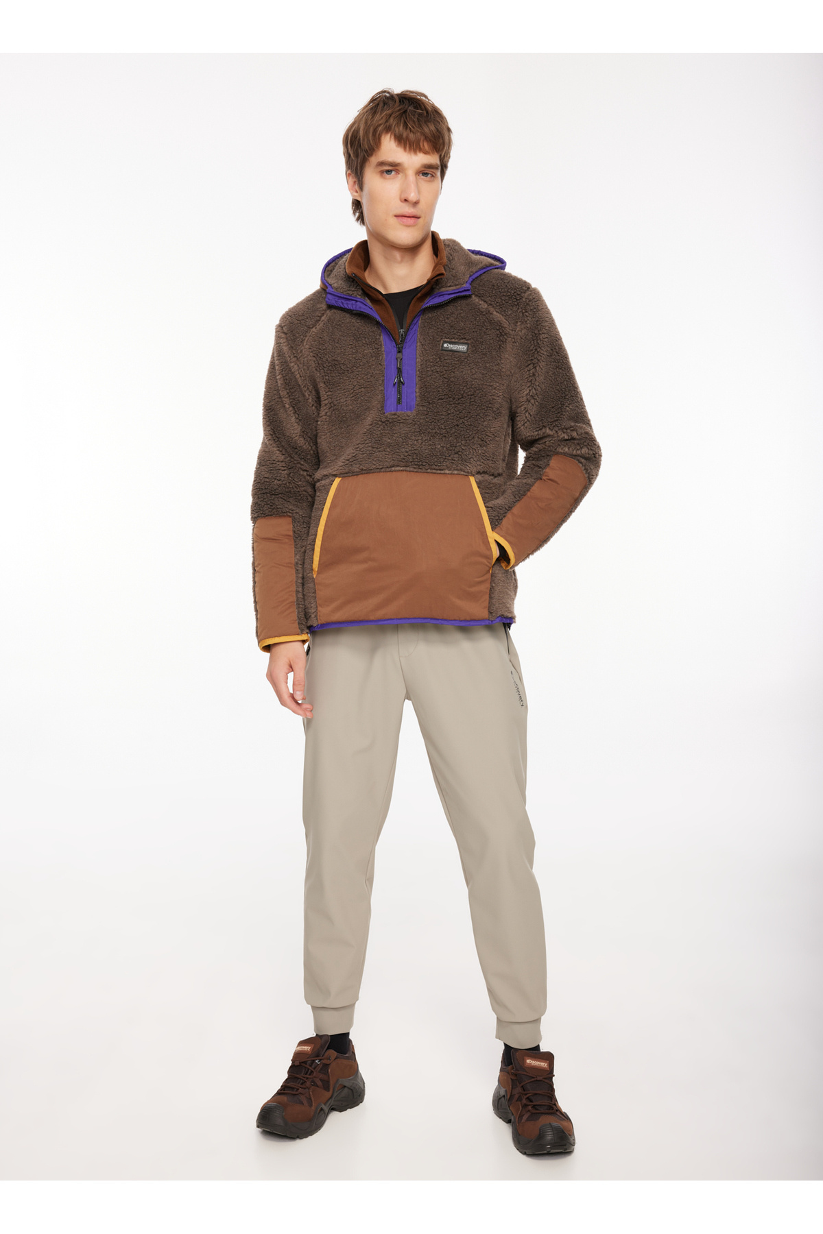 دیسکاوری اکسپدیشن سویشرت مردانه قهوه‌ای طرح‌دار یقه کلاه‌دار مدل D3WM-SWT24