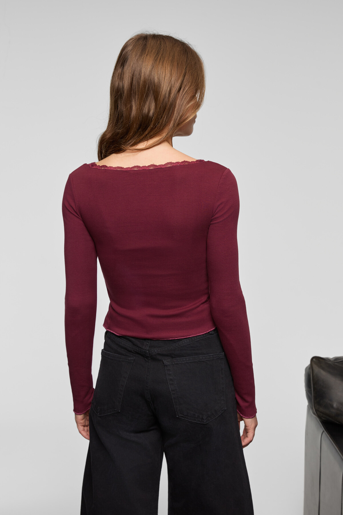 GRIMELANGE  ELVURA Kadın Esnek Kumaşlı Yakası Dantel Detaylı Düğmeli Bluz Ve Atlet İkili Takım Bordo Bluz - Görsel 7
