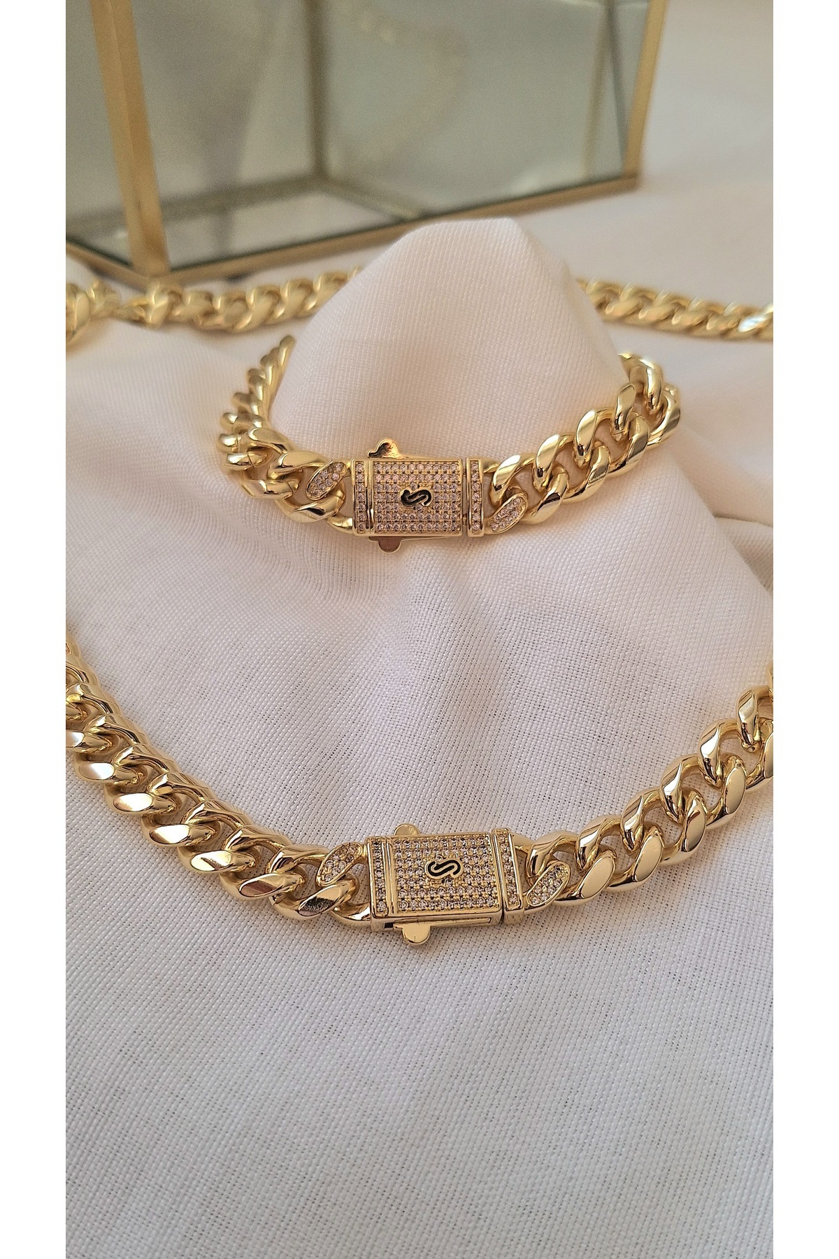 FASION JEWELLERY VİP SERİ 14 K ALTIN KAPLAMA ÇELİK GURMET SET