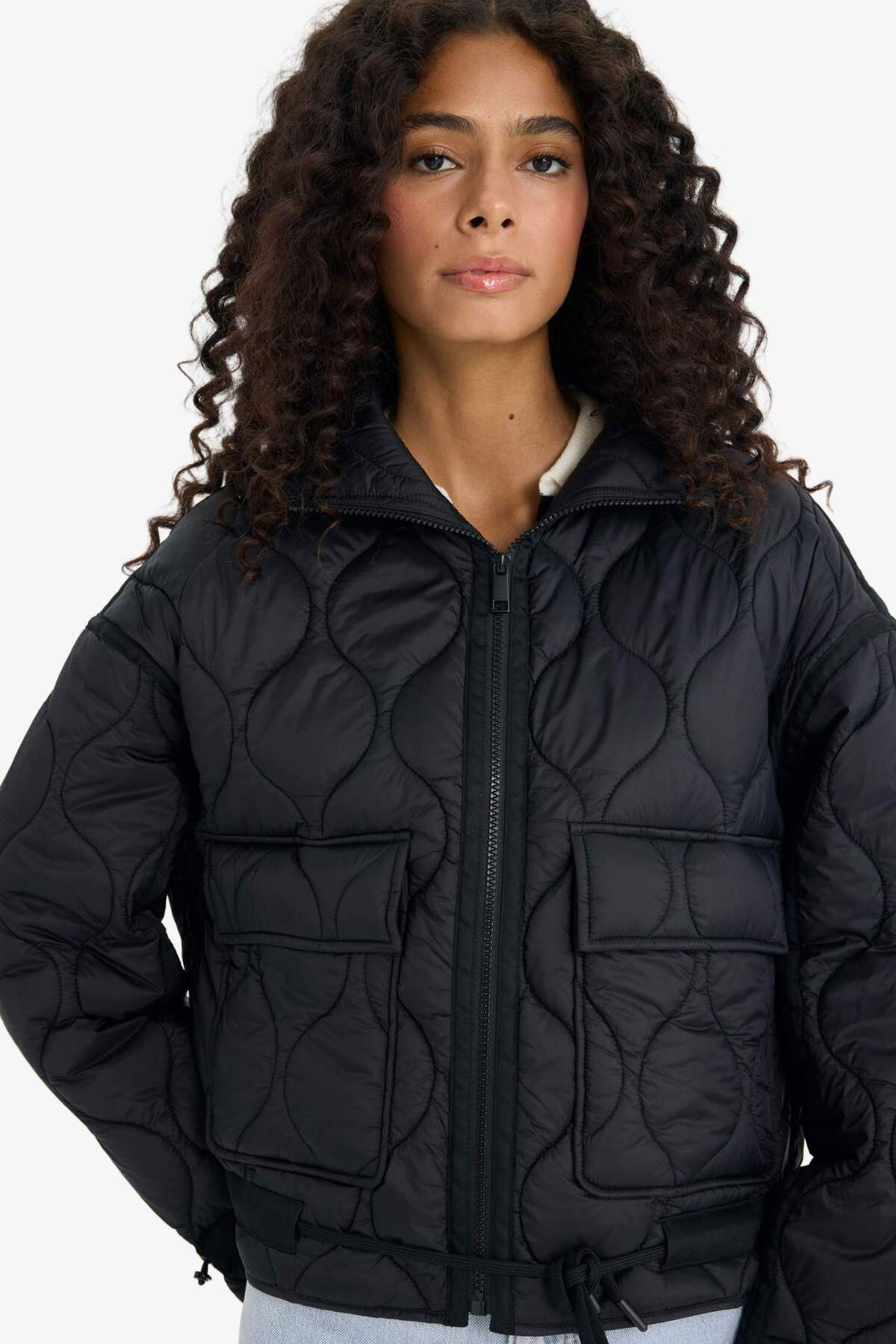 Defacto  Su Geçirmez Regular Fit Fermuarlı Kapitoneli Siyah Kadın Mont E8674AX/BK27 - Görsel 5