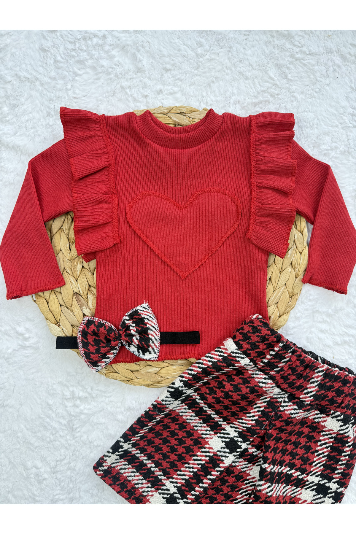 AKİF GİYİM Kız Bebek & Çocuk Kalpli Fırfırlı Badi Kazayağı Etek Bandana Takımı fotoğrafı 3 (önizleme)