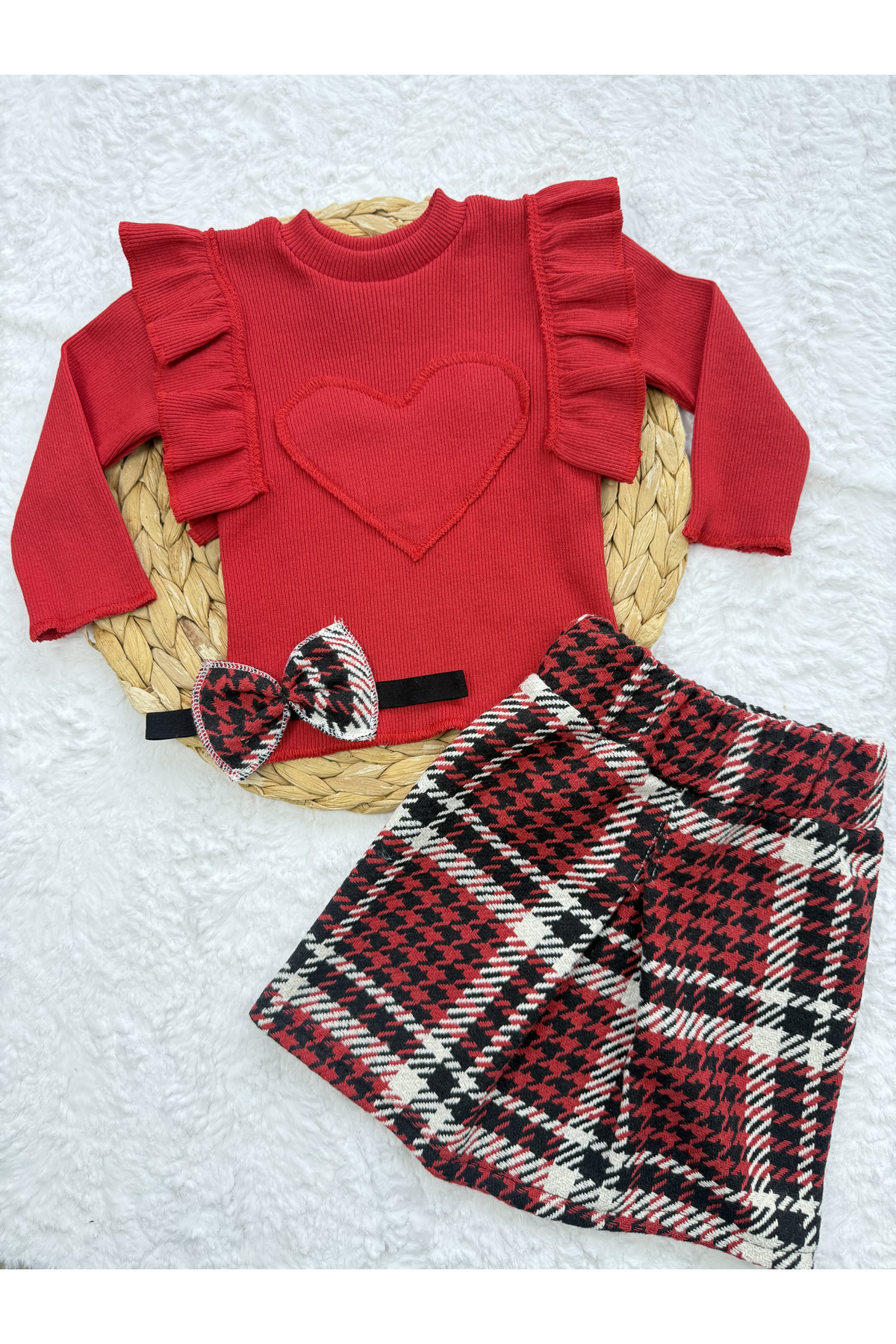 AKİF GİYİM Kız Bebek & Çocuk Kalpli Fırfırlı Badi Kazayağı Etek Bandana Takımı fotoğrafı 4 (önizleme)