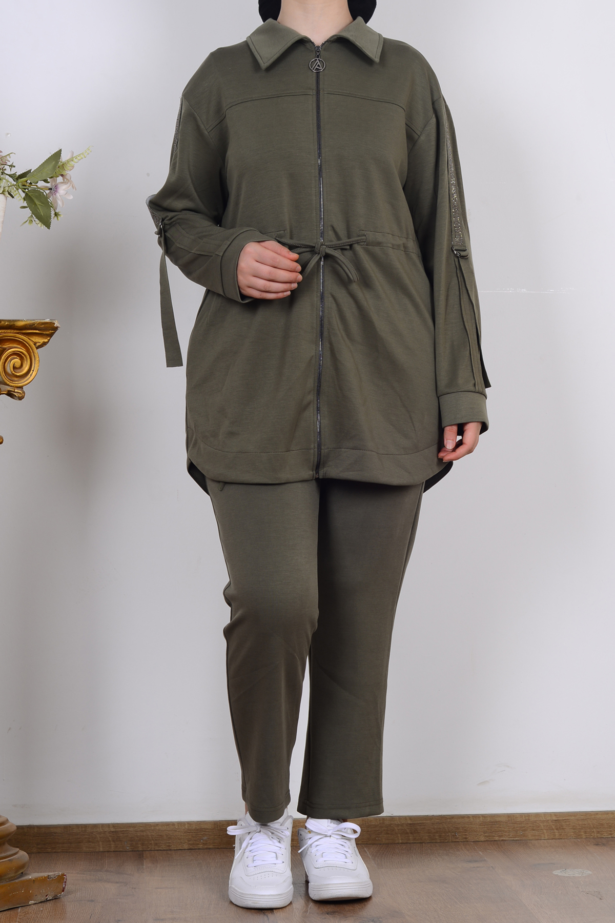 کت و شلوار دو لایه زنانه خاکی سنگ دوزی شده 25KT604 Armine