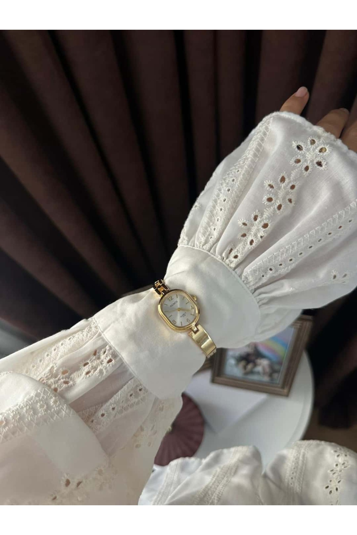 MERW Pera Model Gold Beyaz Renk Vintage Seri Metal Kordon Kadın Kol Saati görsel 3
