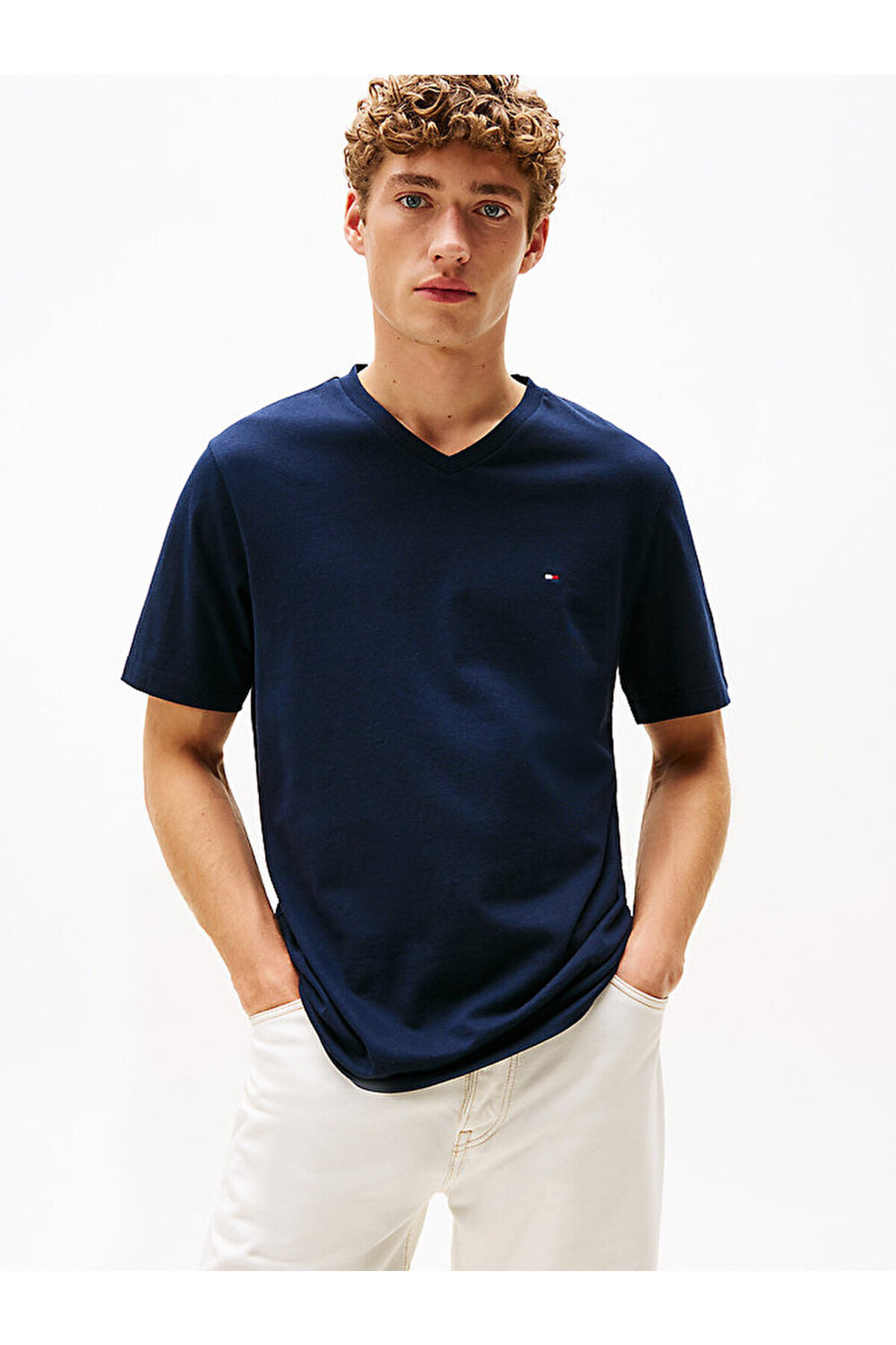 تامی هیلفیگر تی‌شرت یقه هفت مردانه ضروری