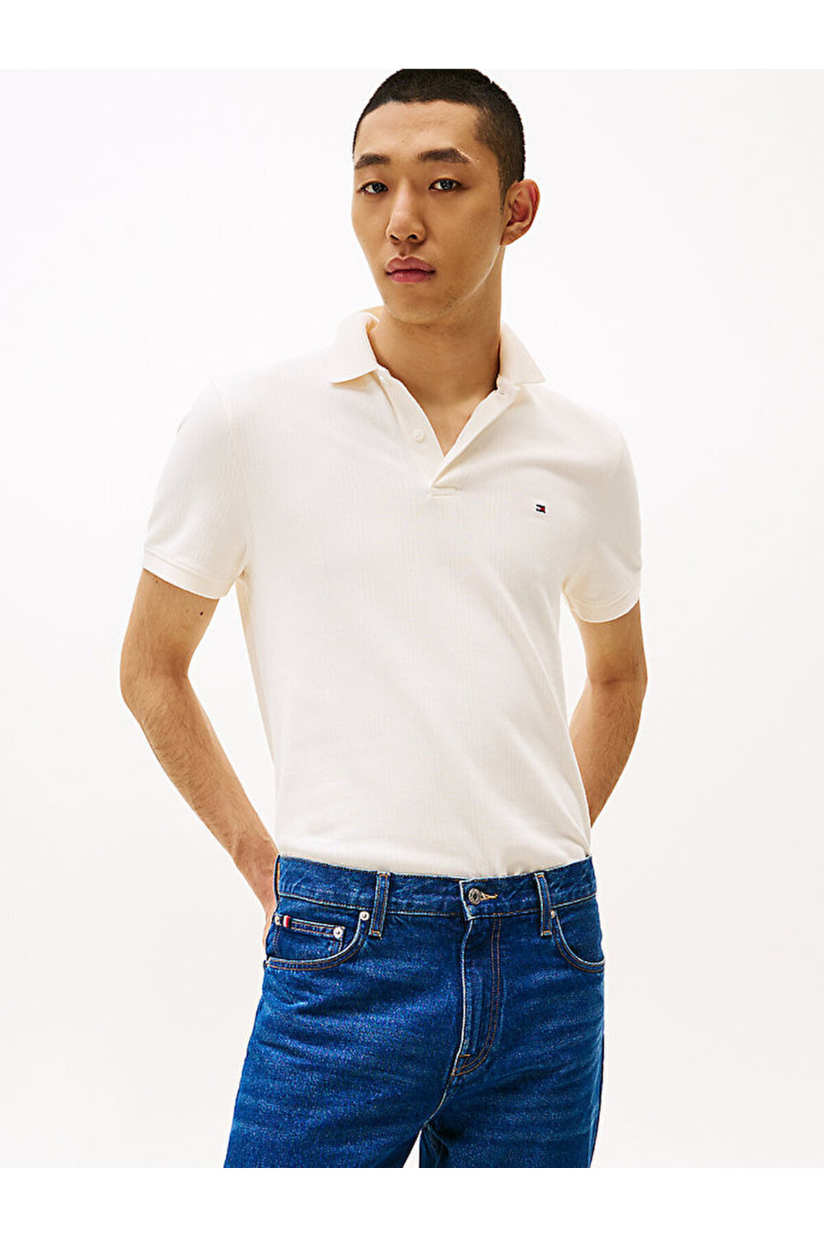 تامی هیلفیگر تی‌شرت یقه‌دار مردانه با راه راه عمودی