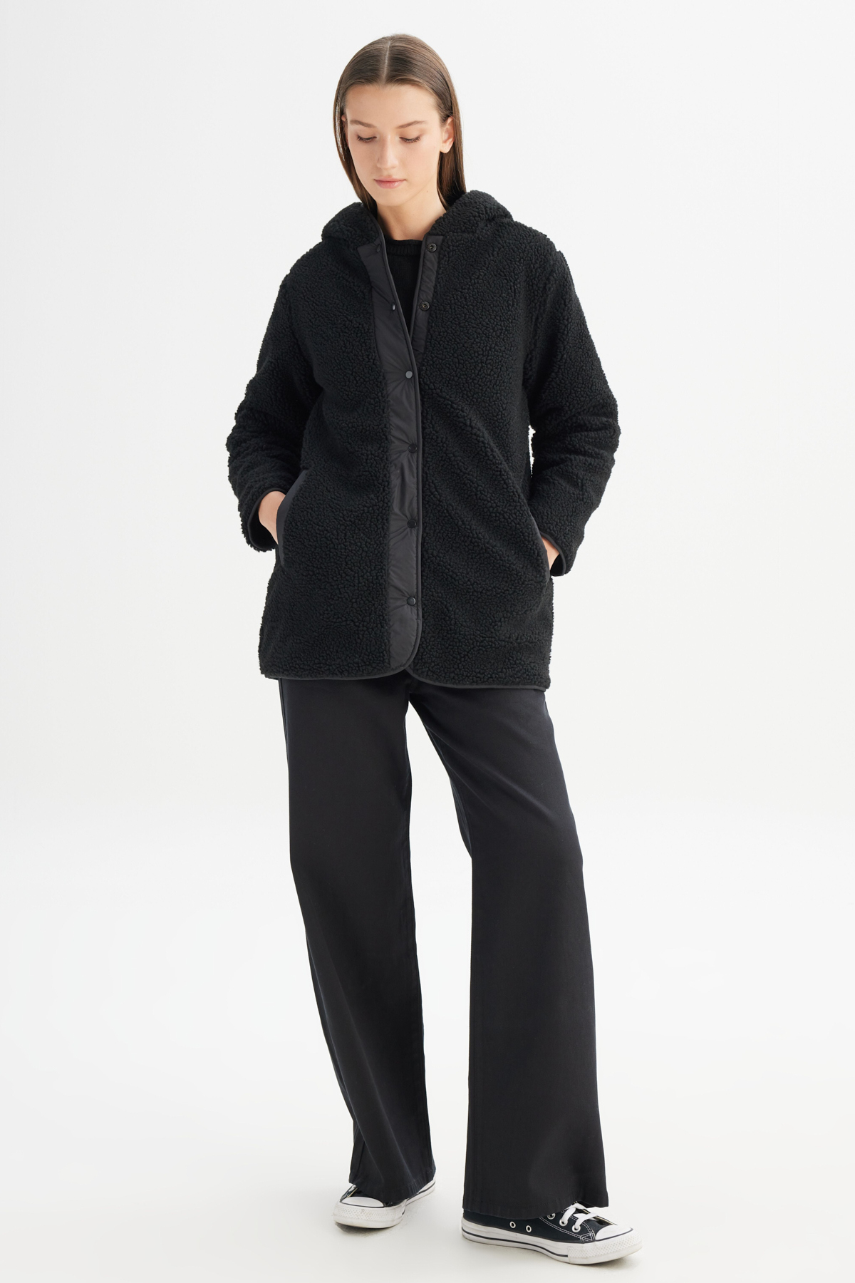 Wrangler  Regular Fit Normal Kesim Kapüşonlu Siyah Kapitoneli Mont - Görsel 3