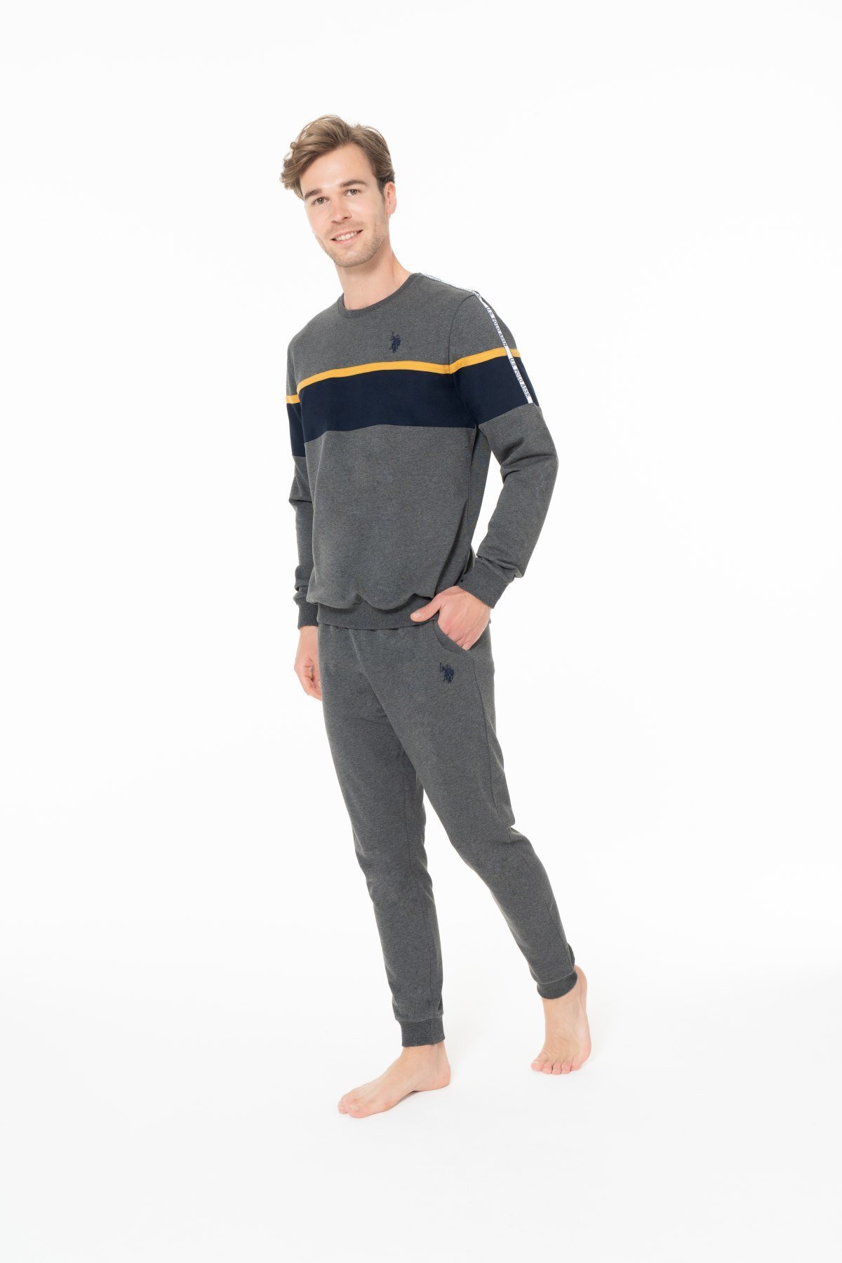 ست پیژامه و لباس خواب مردانه یقه گرد | یو اس پولو U.S. Polo Assn. TYC94C38FDBC002EBFC9E5D00 TR - تصویر 2