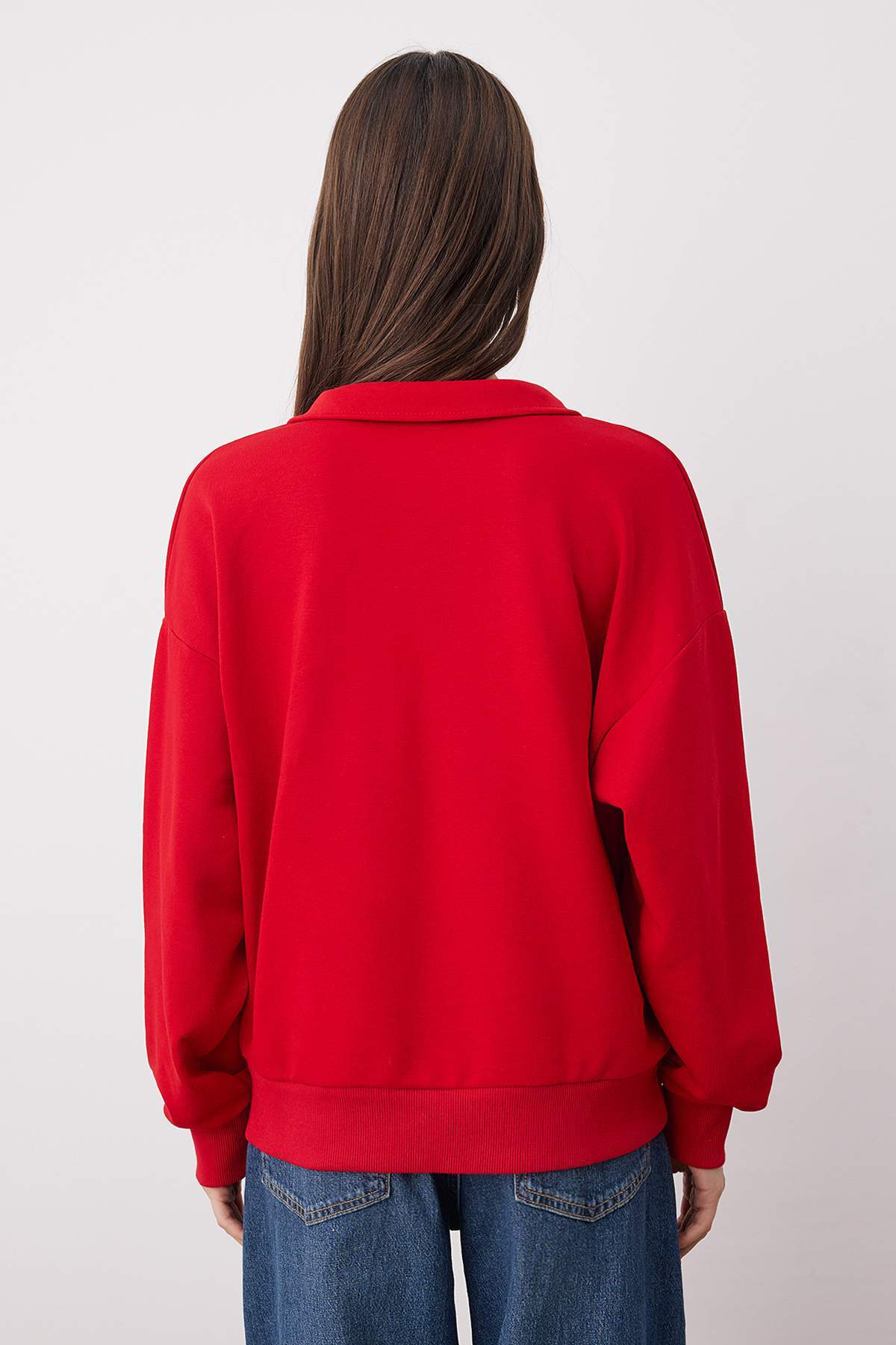 Trendyolmilla  Kırmızı Polo Yaka Kalın Şardonsuz Oversize/Geniş Kesim Örme Sweatshirt TWOAW26SW00112 - Görsel 4