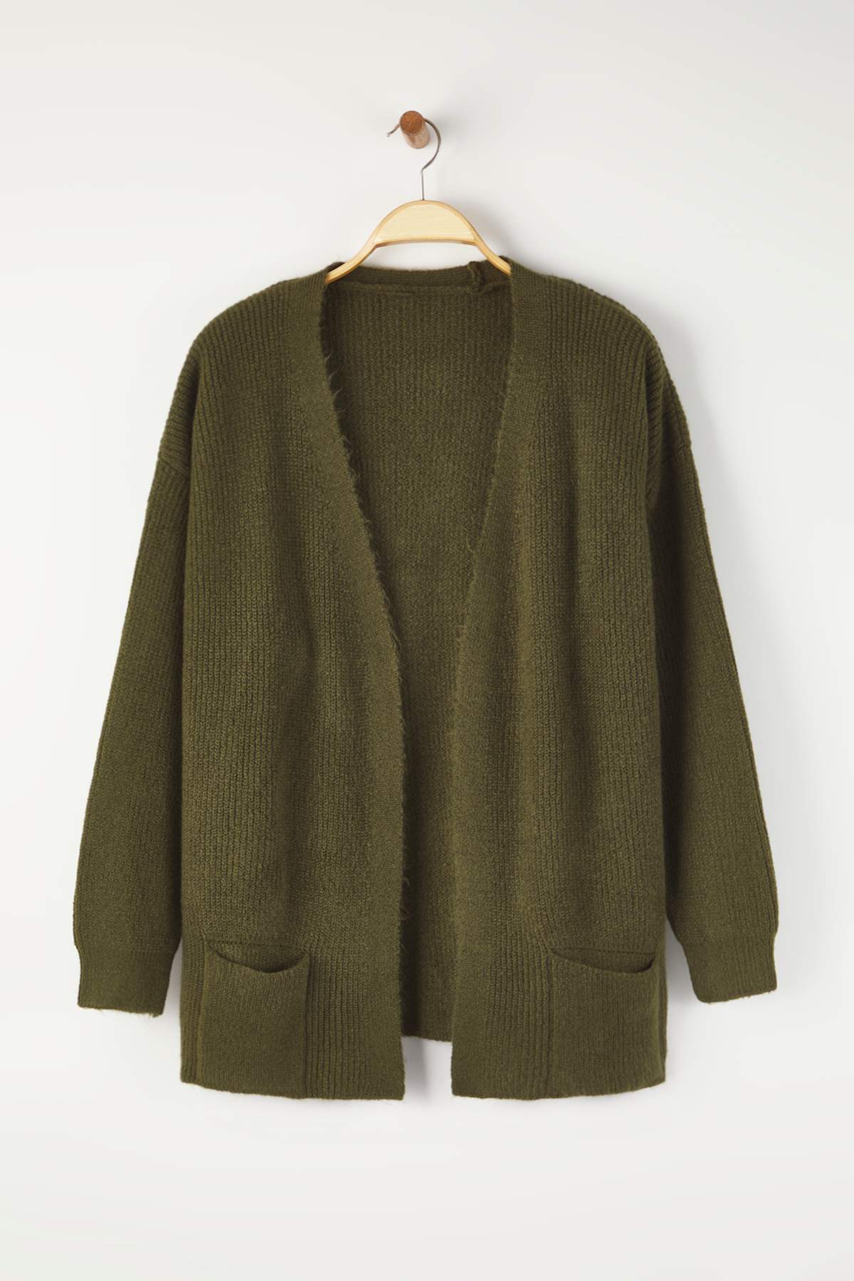 Trendyolmilla  Haki Yumuşak Dokulu Cep Detaylı Triko Hırka TBBAW26AV00027 - Görsel 5