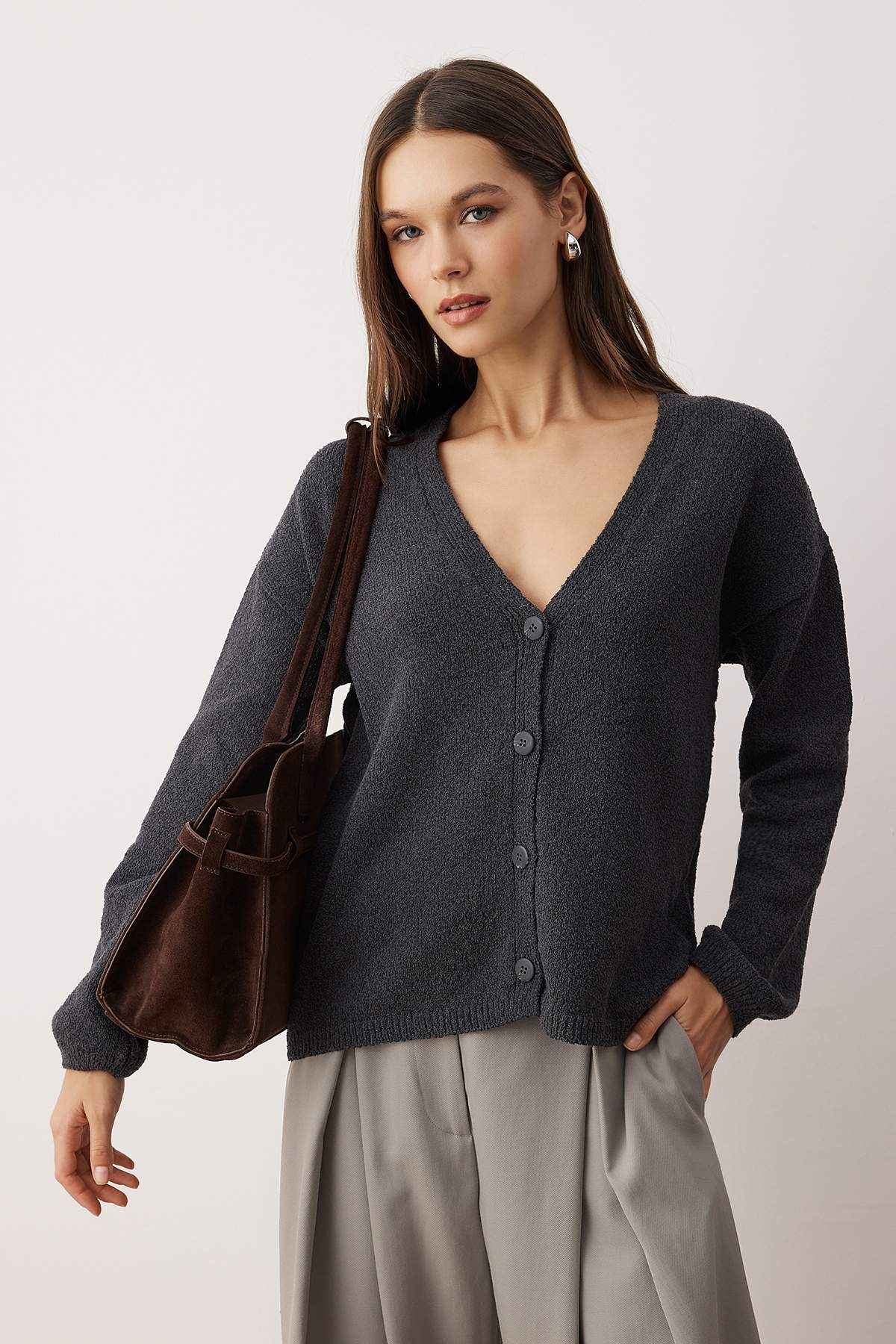 Trendyolmilla  More Sustainable Antrasit Pamuk Karışımlı Kalıp Triko Hırka TWOAW26HI00107 - Görsel 2