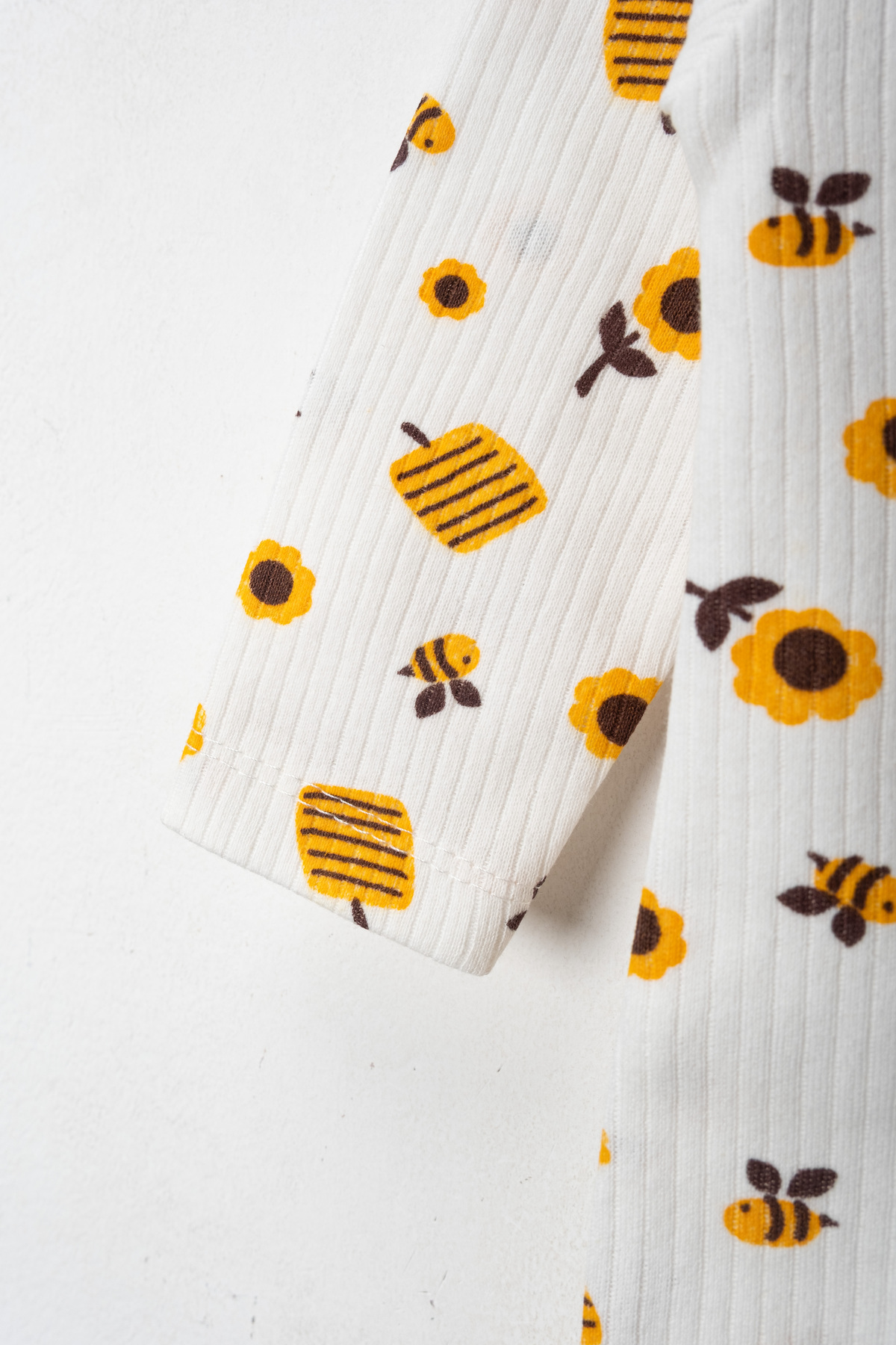 طقم رومبير ملون منقوش مكون من 3 قطع للفتيات والأول...