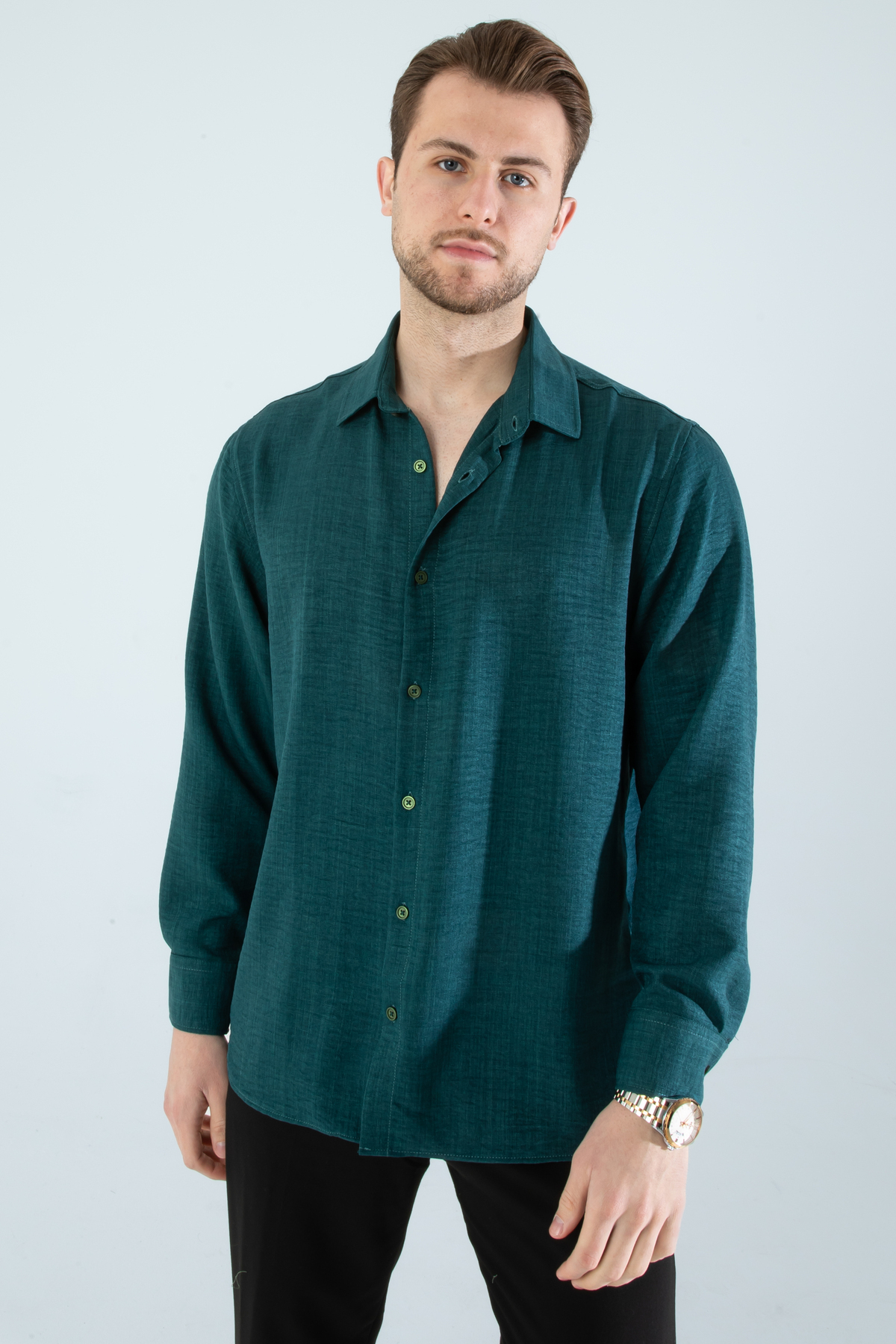 قميص رجالي من الكتان ذو ملمس نفطي كبير الحجم