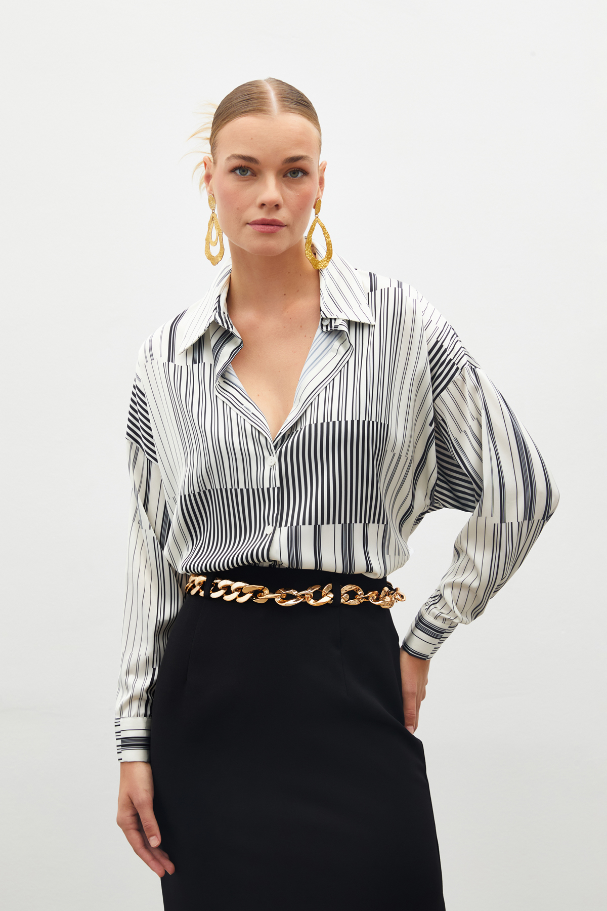 Sateen  Çizgili Düz Gömlek - Siyah - Görsel 2