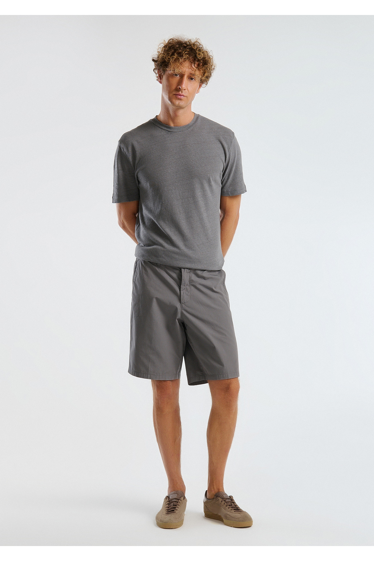 یونایتد کالرز آو بنتون شلوارک برمودا مردانه از جنس پارچه چتر نجات ۱۰۰٪ آنتراسیت