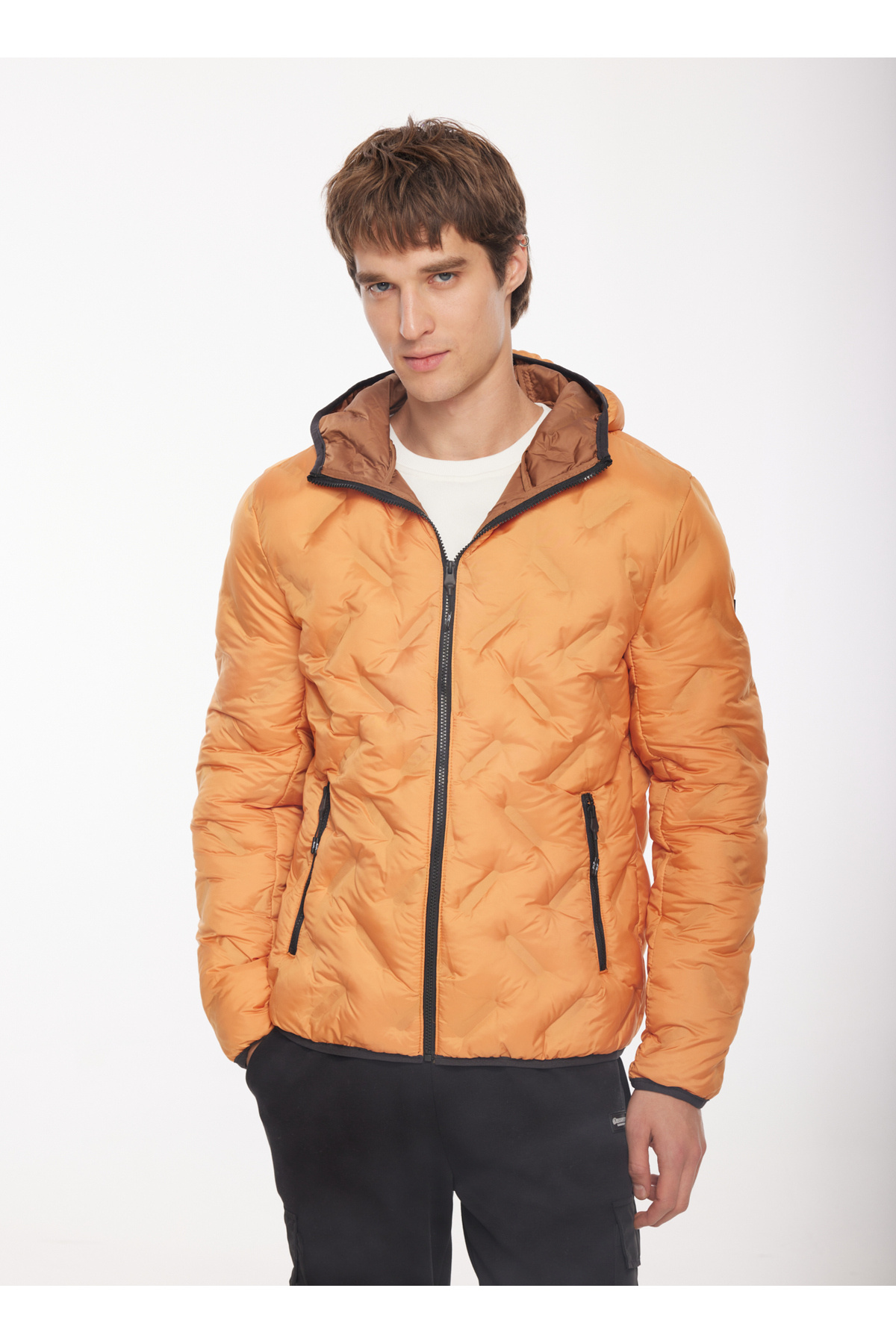 دیسکاوری اکسپدیشن پالتو مردانه طرح دار یقه کلاه دار زعفرانی مدل D3WM-MNT2