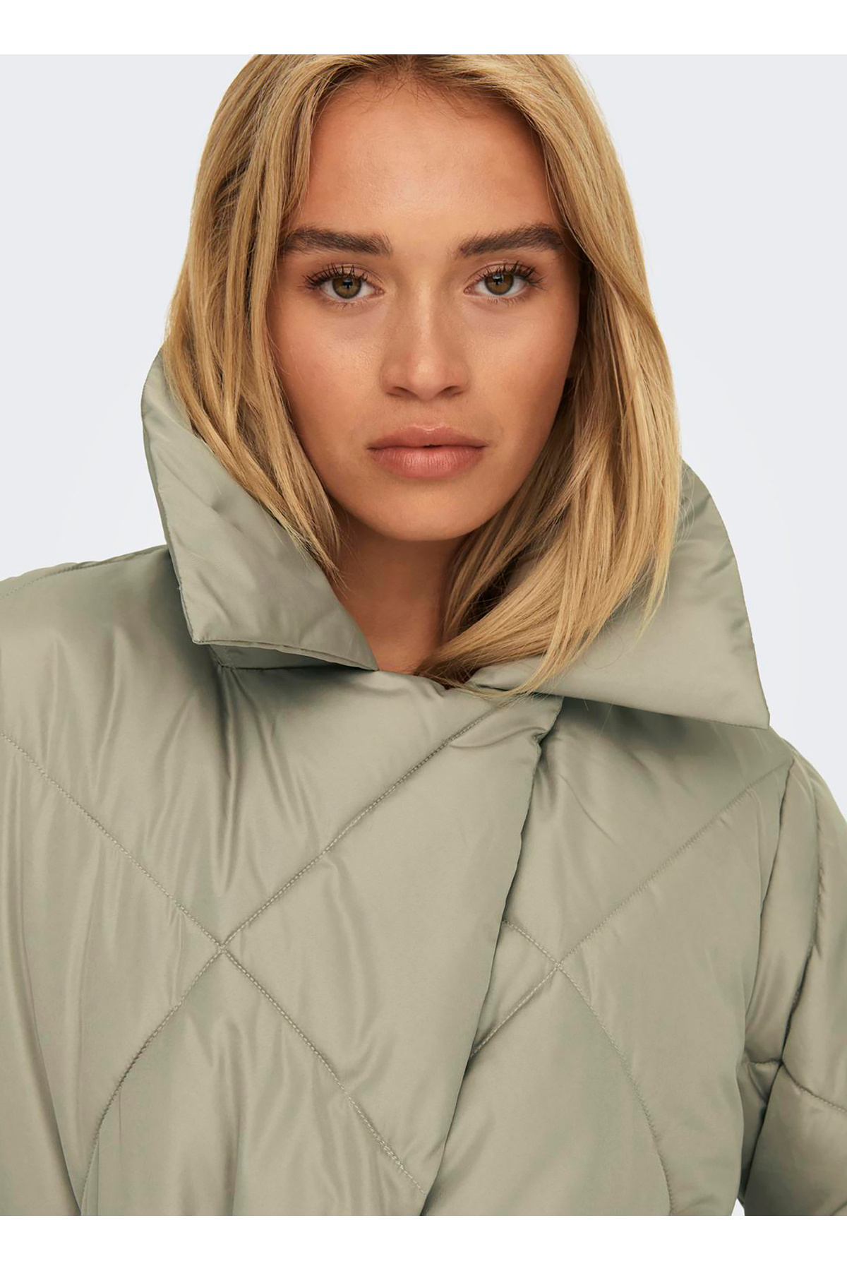 ONLY Yeşil Kadın Mont ONLSUSSI QUILTED PUFFER JACKET OTW görsel 3